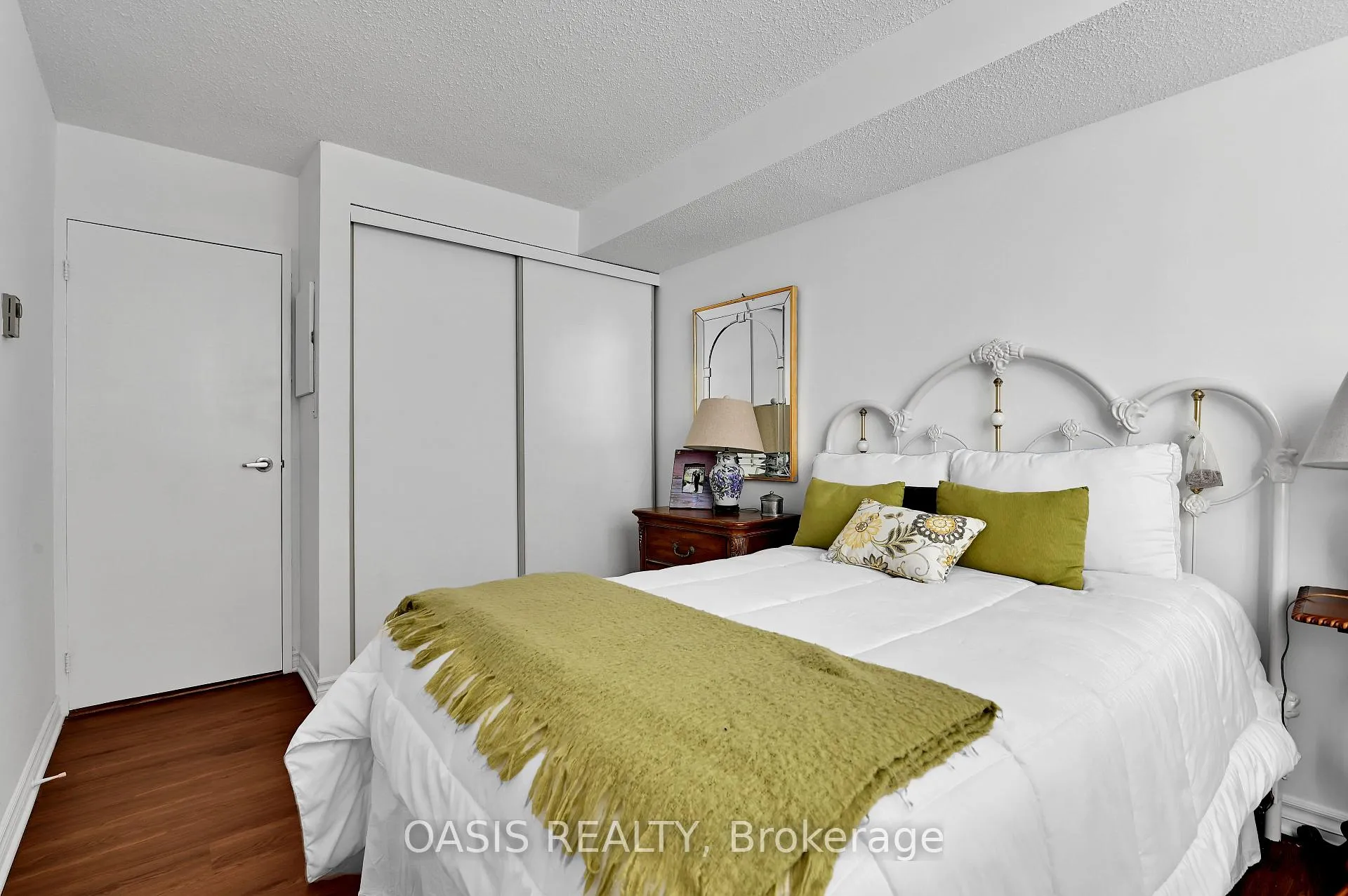 Photo 20 of Unit 1108, 2760 Carousel Crescent, Ottawa, Emerald Woods/Sawmill Creek — HOMEH