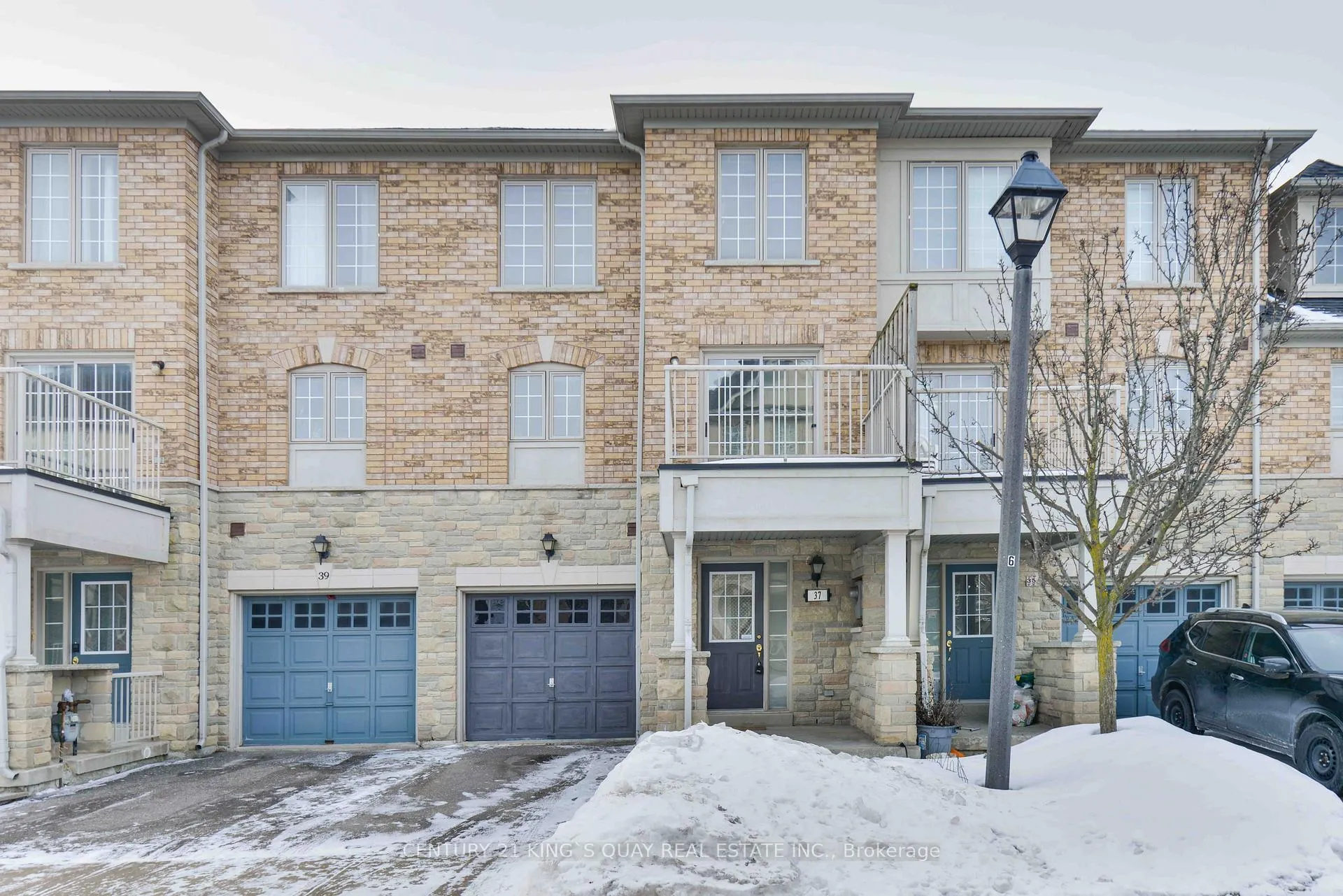 Photo 1 of 37 Prince Charles Way, Markham, Berczy — HOMEH