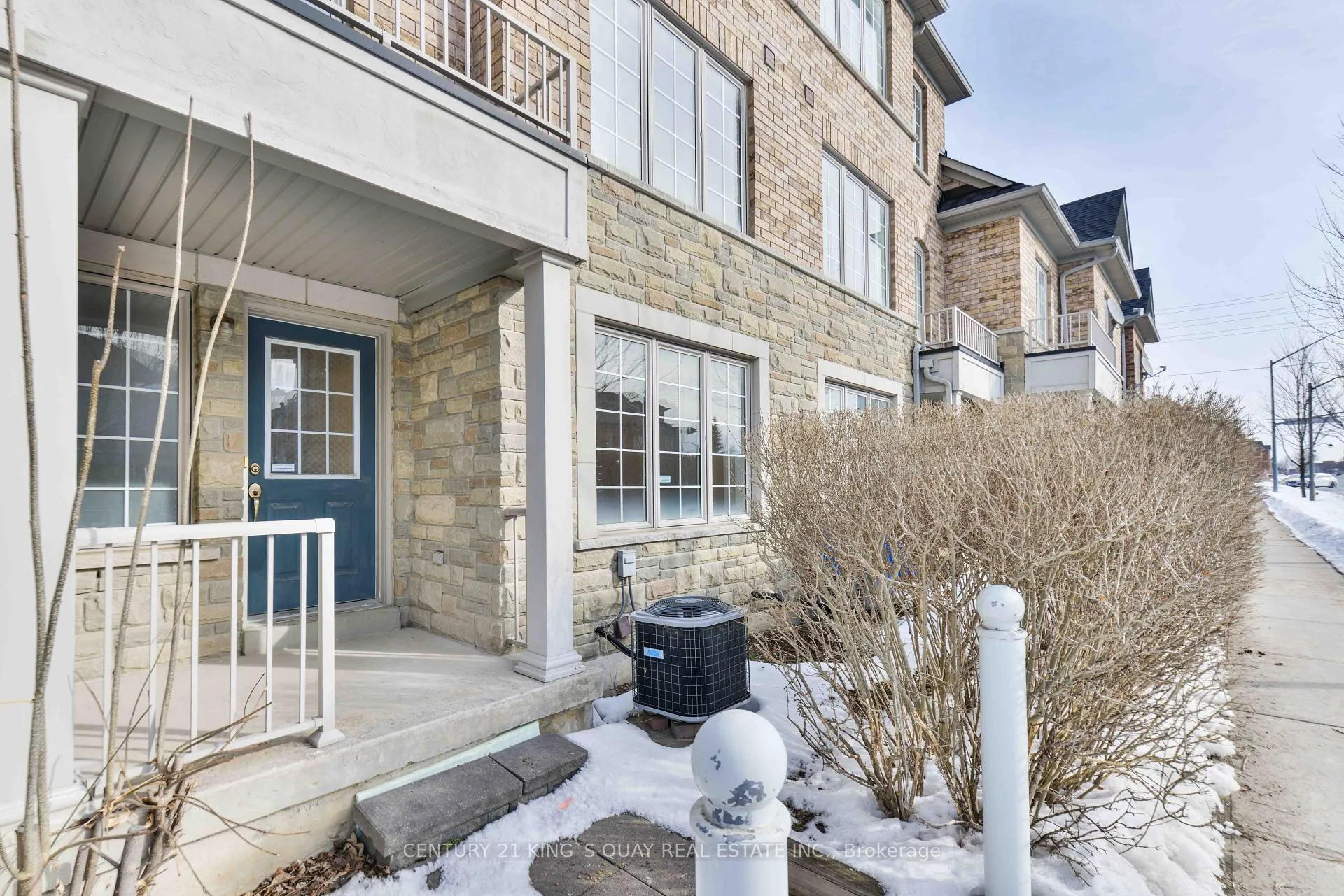 Photo 26 of 37 Prince Charles Way, Markham, Berczy — HOMEH