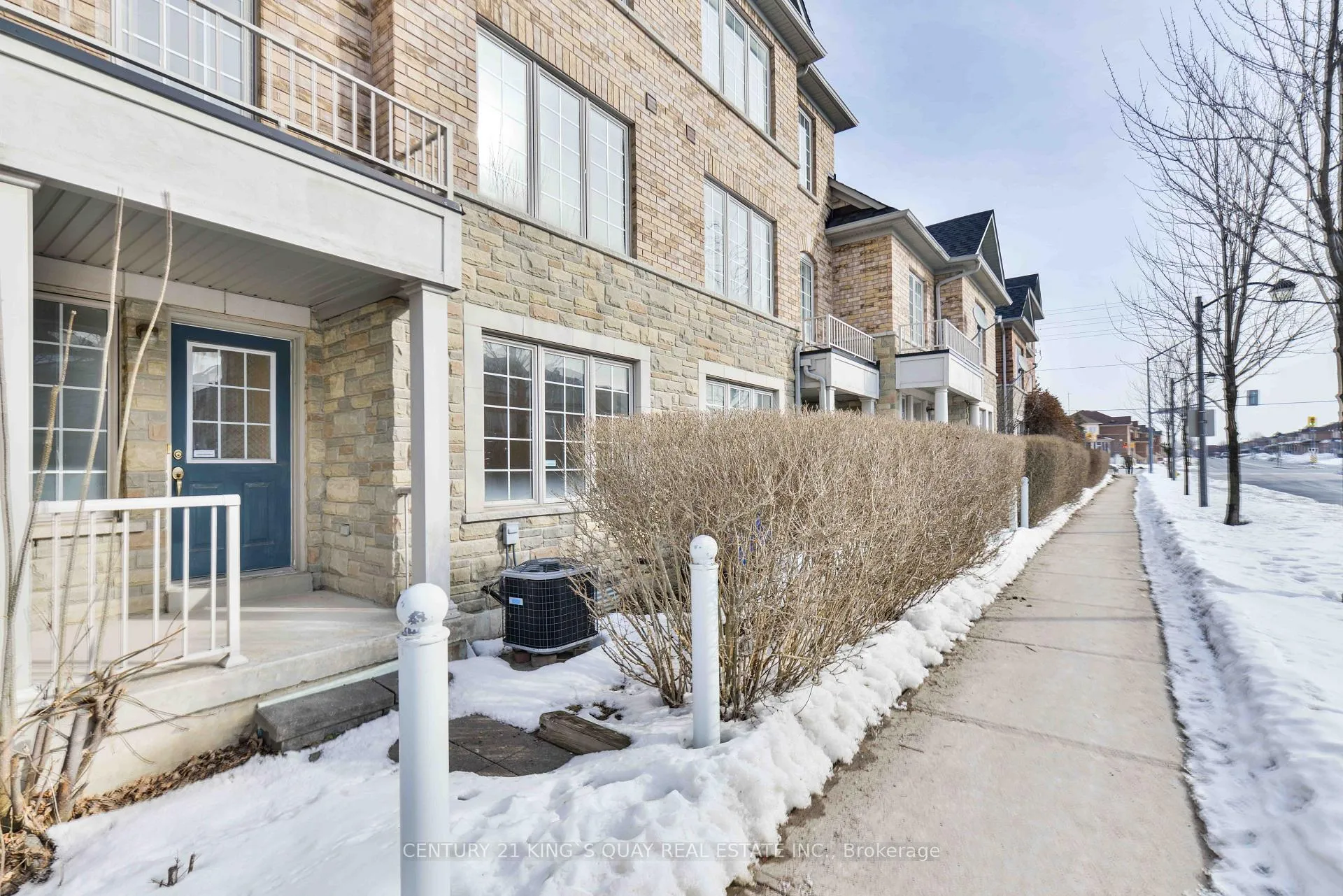 Photo 27 of 37 Prince Charles Way, Markham, Berczy — HOMEH