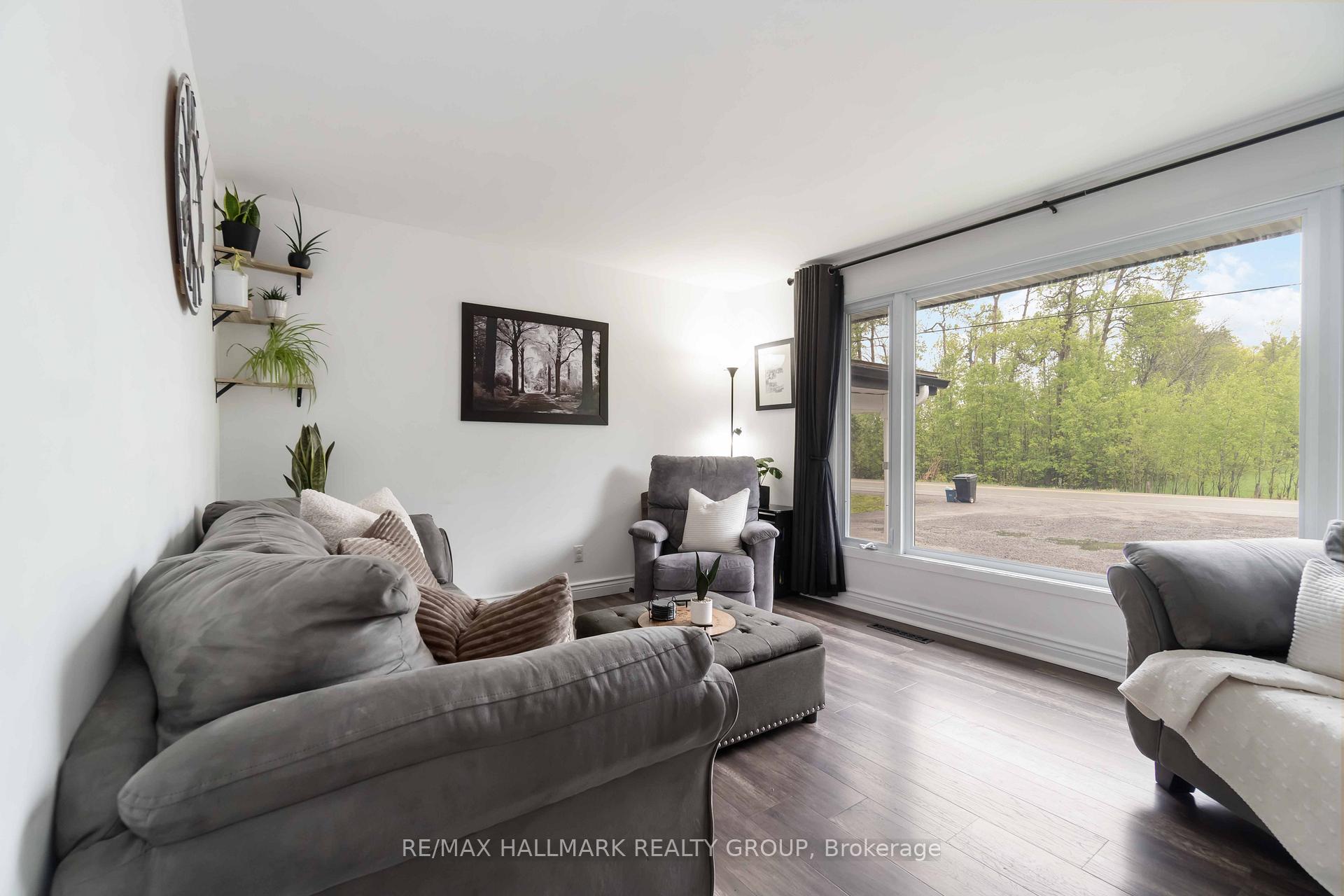 Photo 8 of 2088 Burnstown Road, McNab/Braeside, Mcnab/Braeside Twps — HOMEH