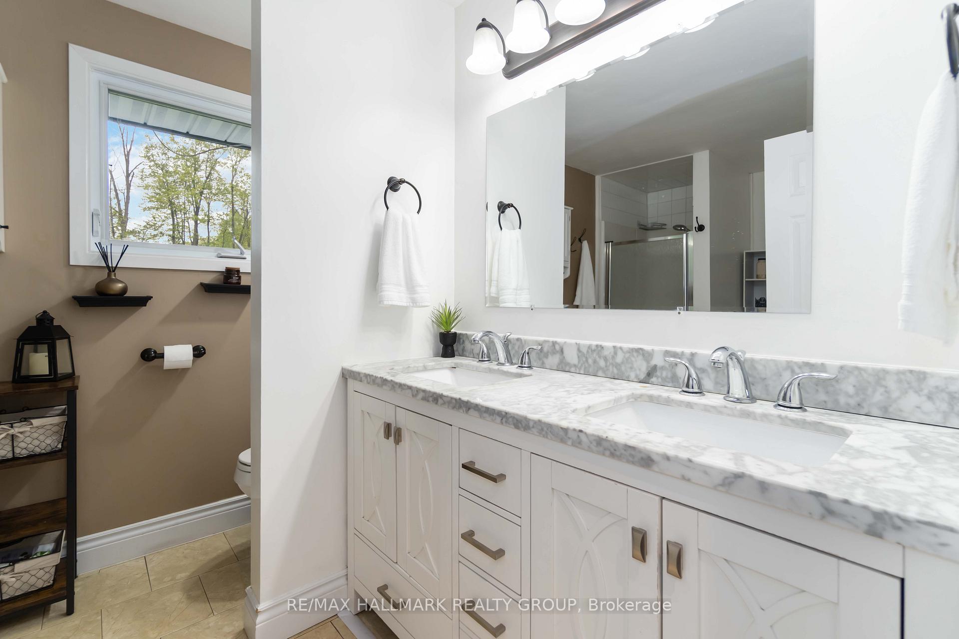 Photo 20 of 2088 Burnstown Road, McNab/Braeside, Mcnab/Braeside Twps — HOMEH