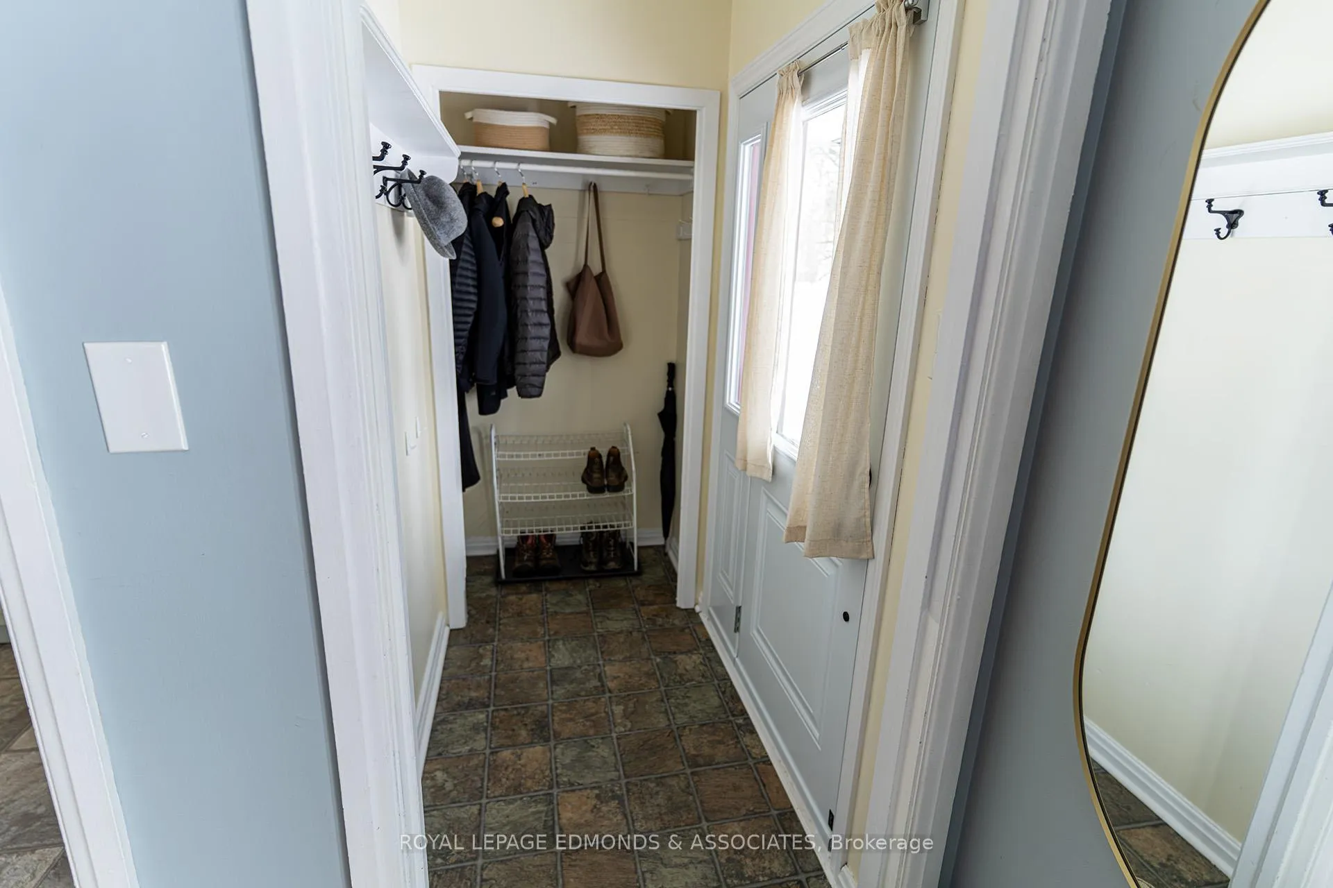 Photo 8 of 566 Elizabeth Street, Pembroke — HOMEH