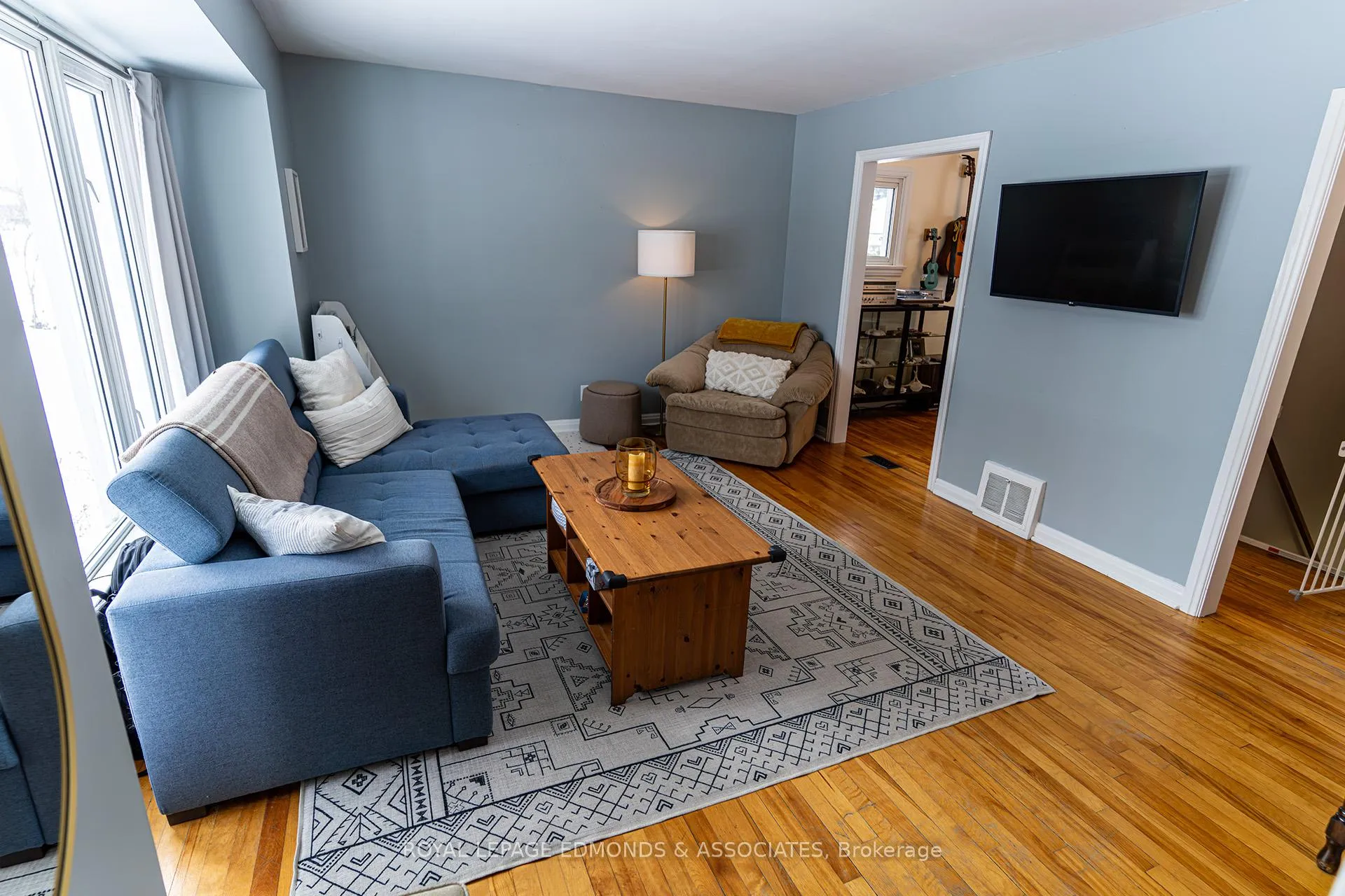 Photo 10 of 566 Elizabeth Street, Pembroke — HOMEH