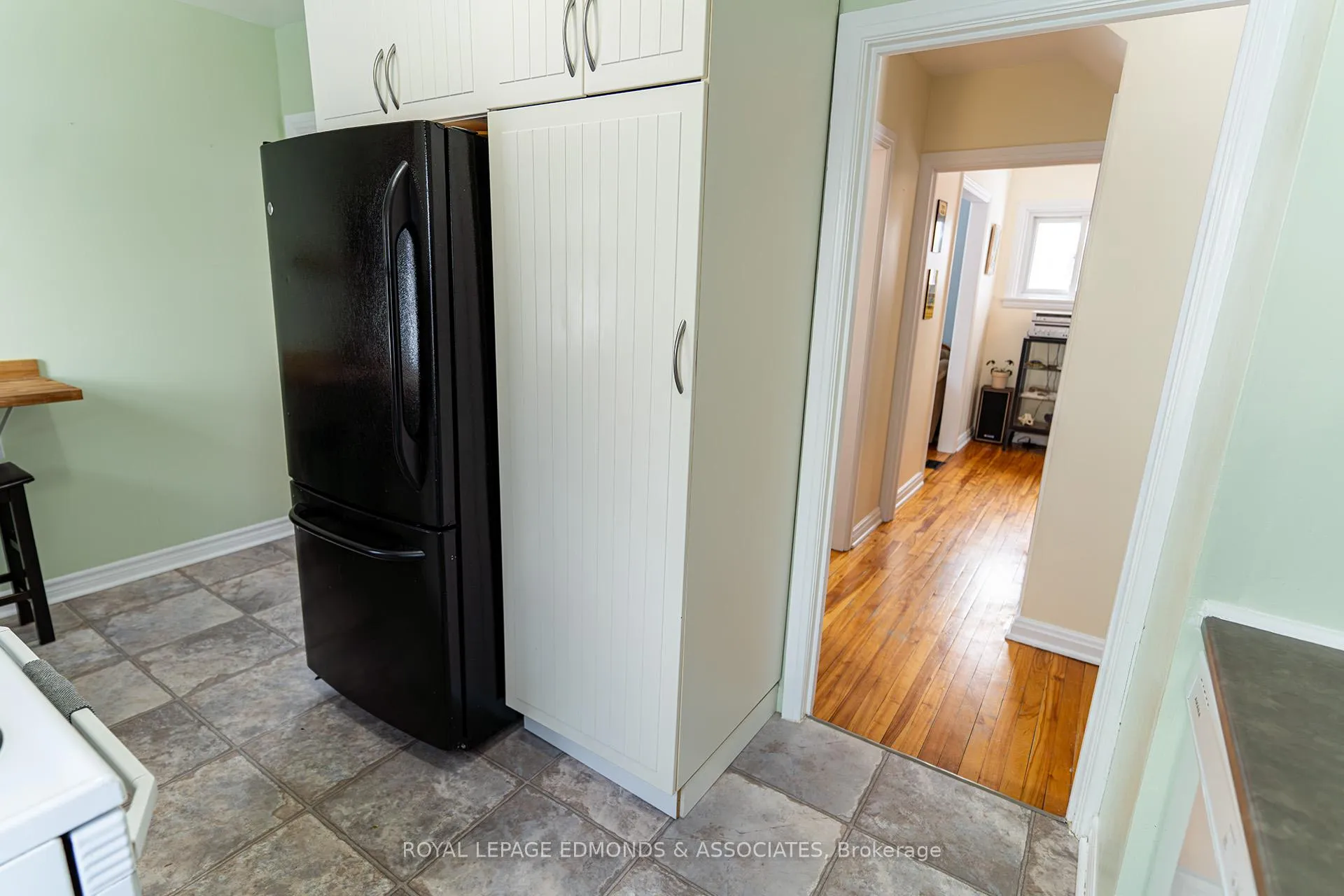 Photo 15 of 566 Elizabeth Street, Pembroke — HOMEH