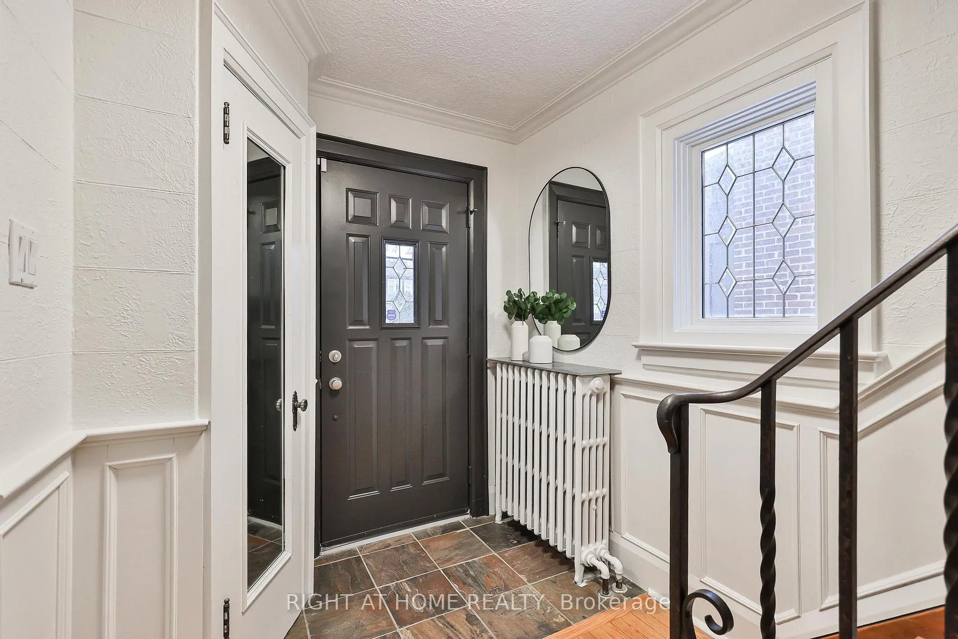 Photo 18 of 25 Fleming Crescent, Toronto, Leaside — HOMEH