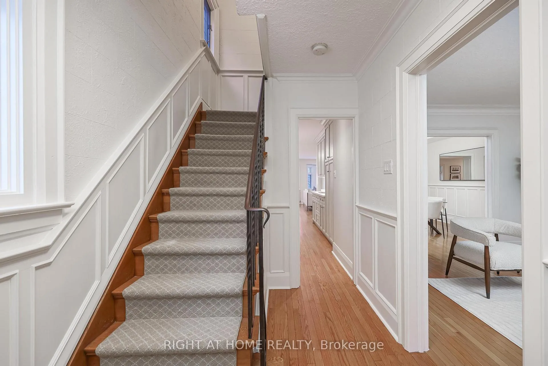 Photo 19 of 25 Fleming Crescent, Toronto, Leaside — HOMEH