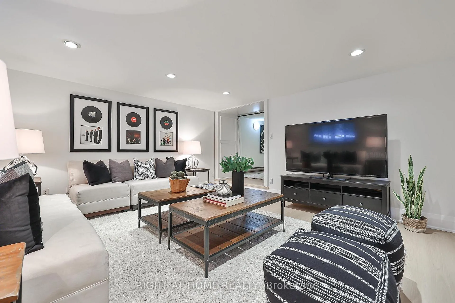 Photo 30 of 25 Fleming Crescent, Toronto, Leaside — HOMEH