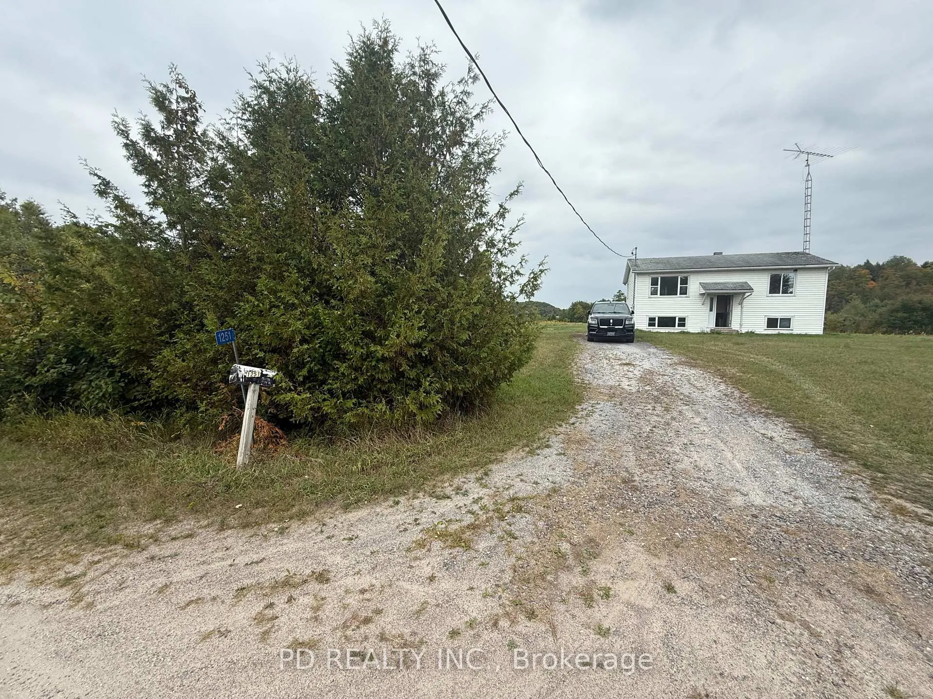 Photo 24 of 1251 Brock Road, Frontenac, Frontenac Centre — HOMEH