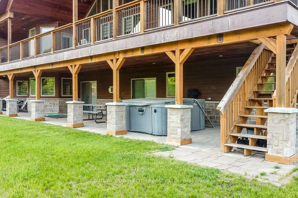 Photo 8 of 19 Reid's Ridge, Oro-Medonte, Moonstone — HOMEH