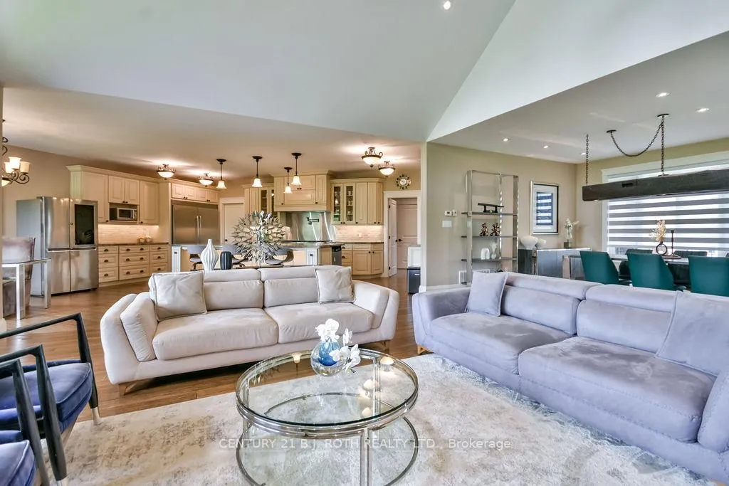 Photo 12 of 19 Reid's Ridge, Oro-Medonte, Moonstone — HOMEH