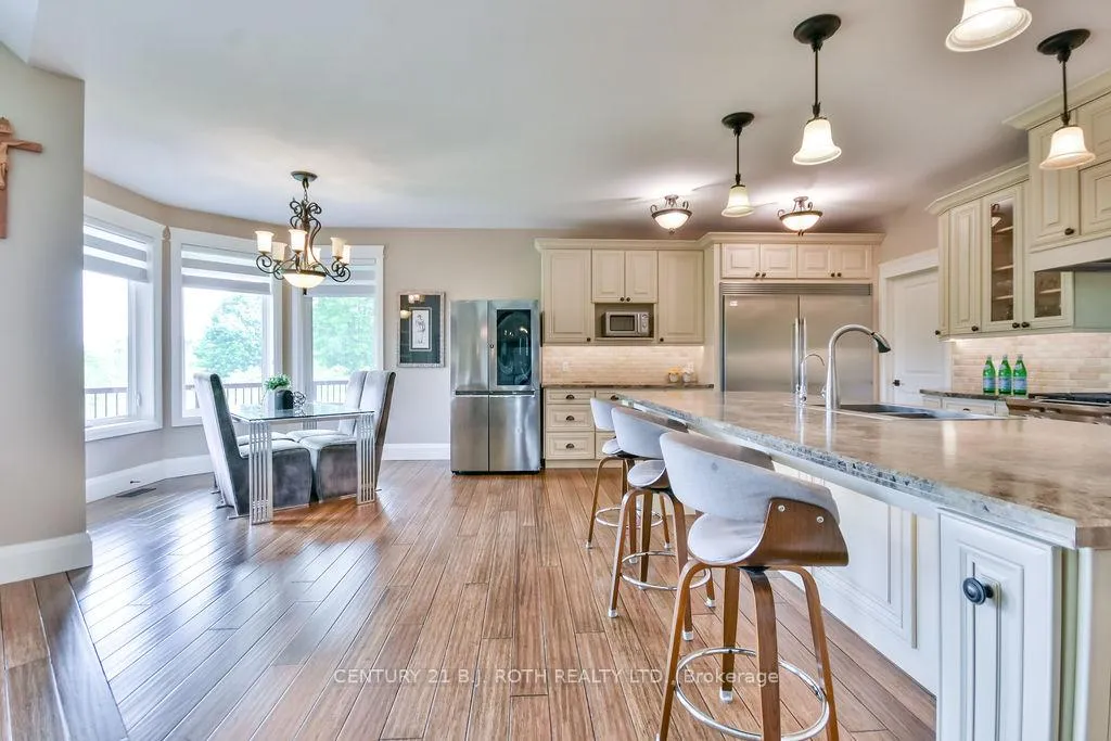 Photo 16 of 19 Reid's Ridge, Oro-Medonte, Moonstone — HOMEH