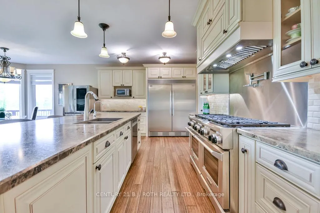 Photo 17 of 19 Reid's Ridge, Oro-Medonte, Moonstone — HOMEH