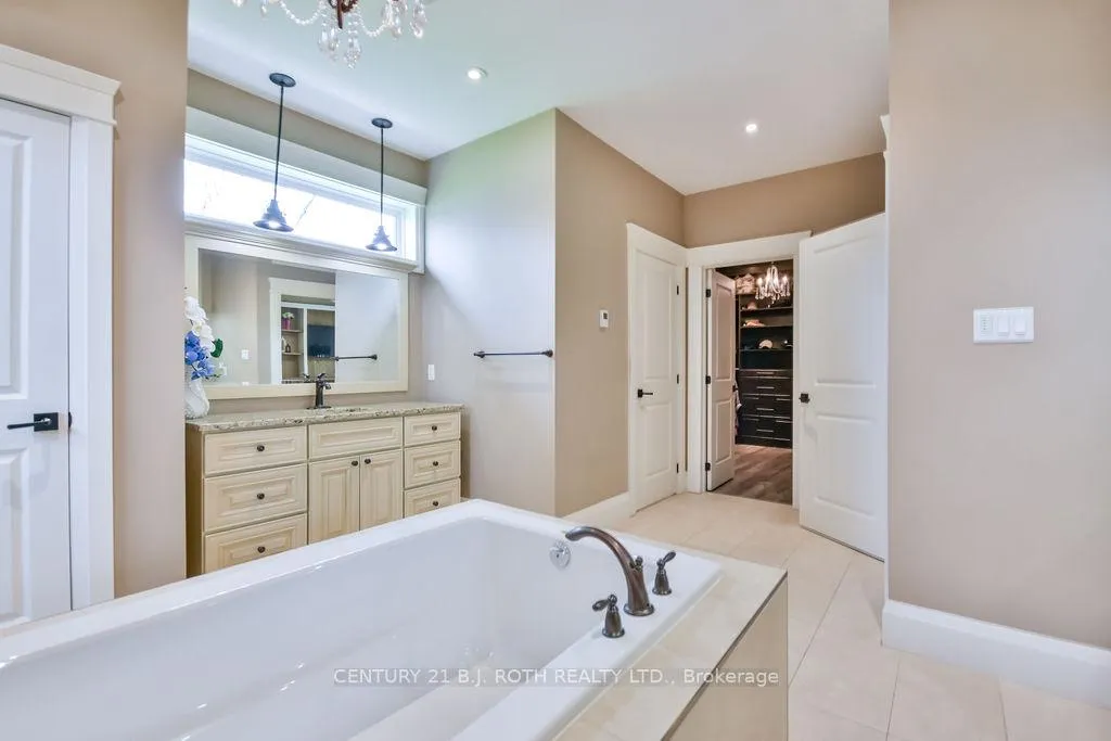 Photo 20 of 19 Reid's Ridge, Oro-Medonte, Moonstone — HOMEH