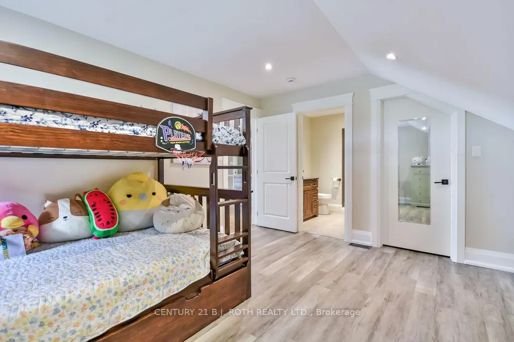 Photo 34 of 19 Reid's Ridge, Oro-Medonte, Moonstone — HOMEH