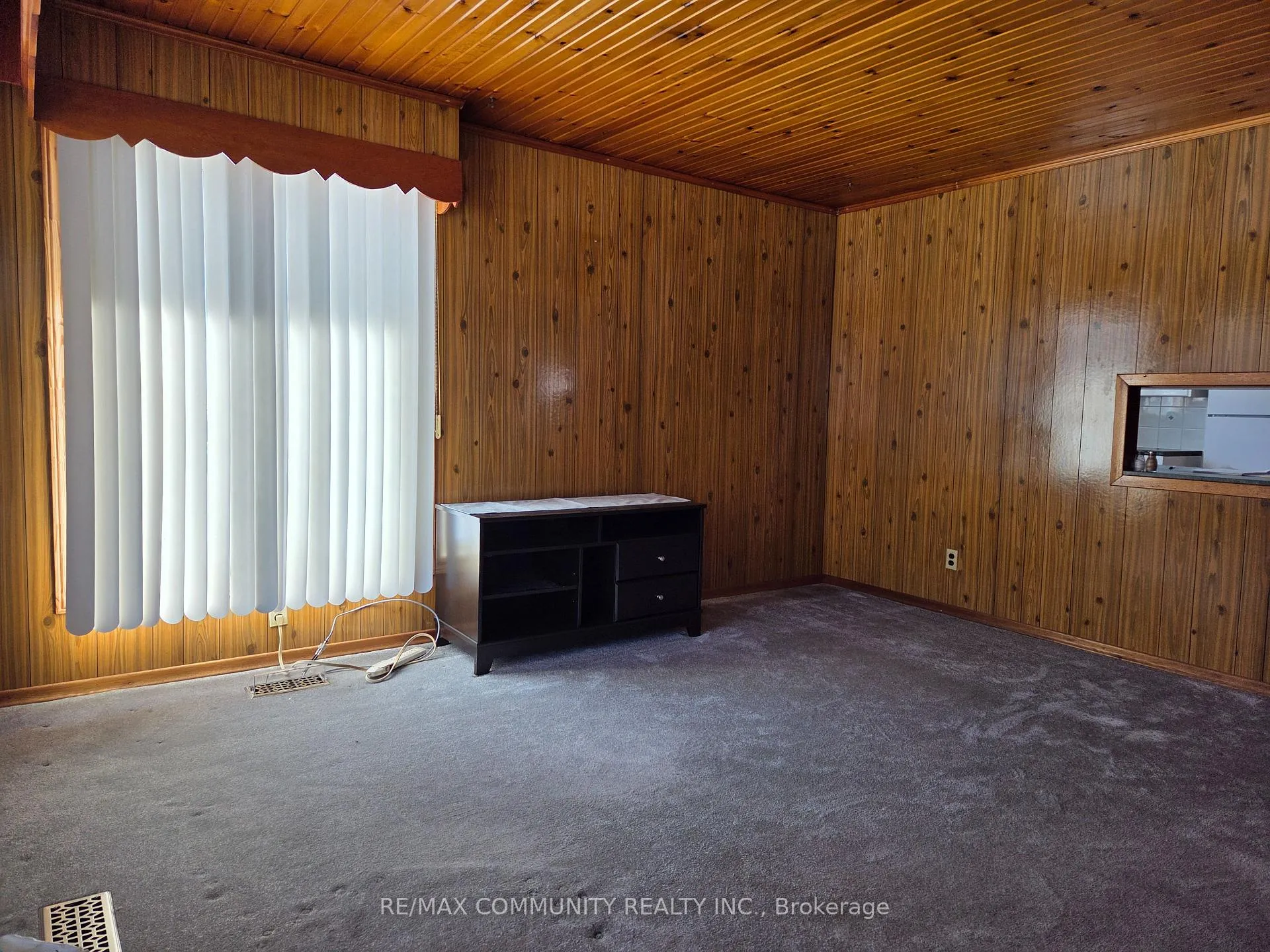 Photo 5 of 136 Wharf Street, Clarington, Bowmanville — HOMEH