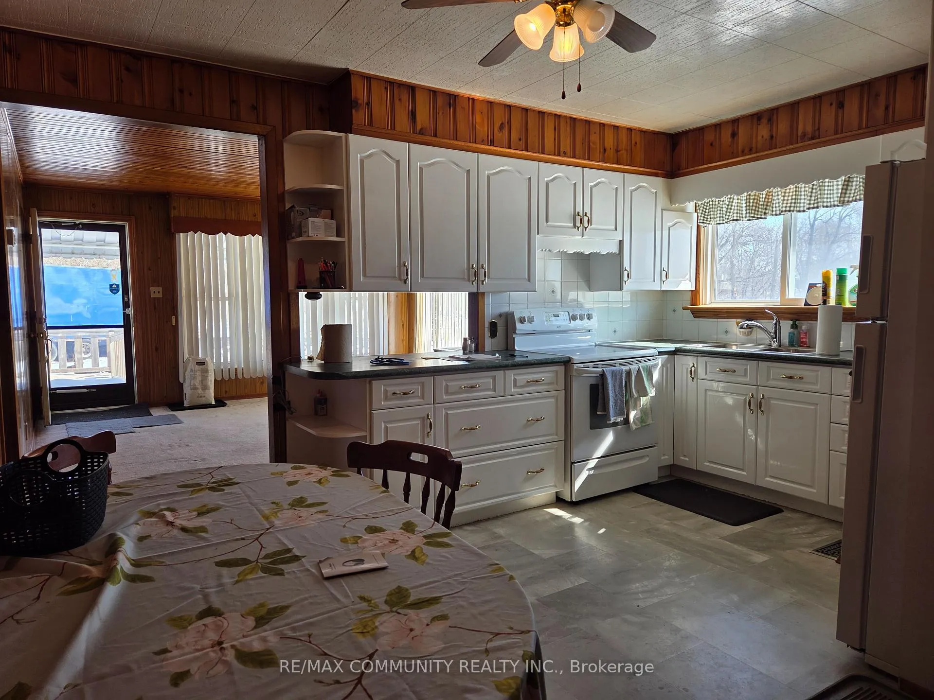 Photo 7 of 136 Wharf Street, Clarington, Bowmanville — HOMEH