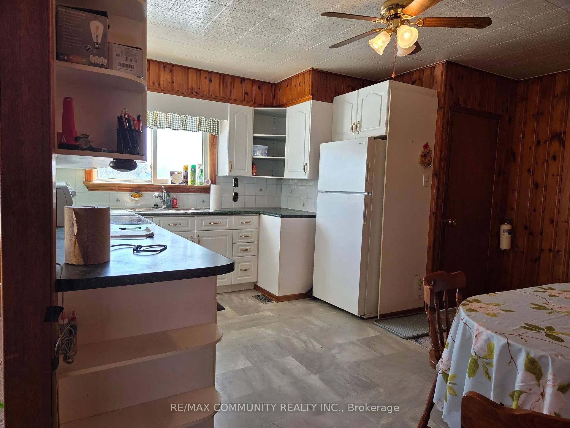 Photo 8 of 136 Wharf Street, Clarington, Bowmanville — HOMEH