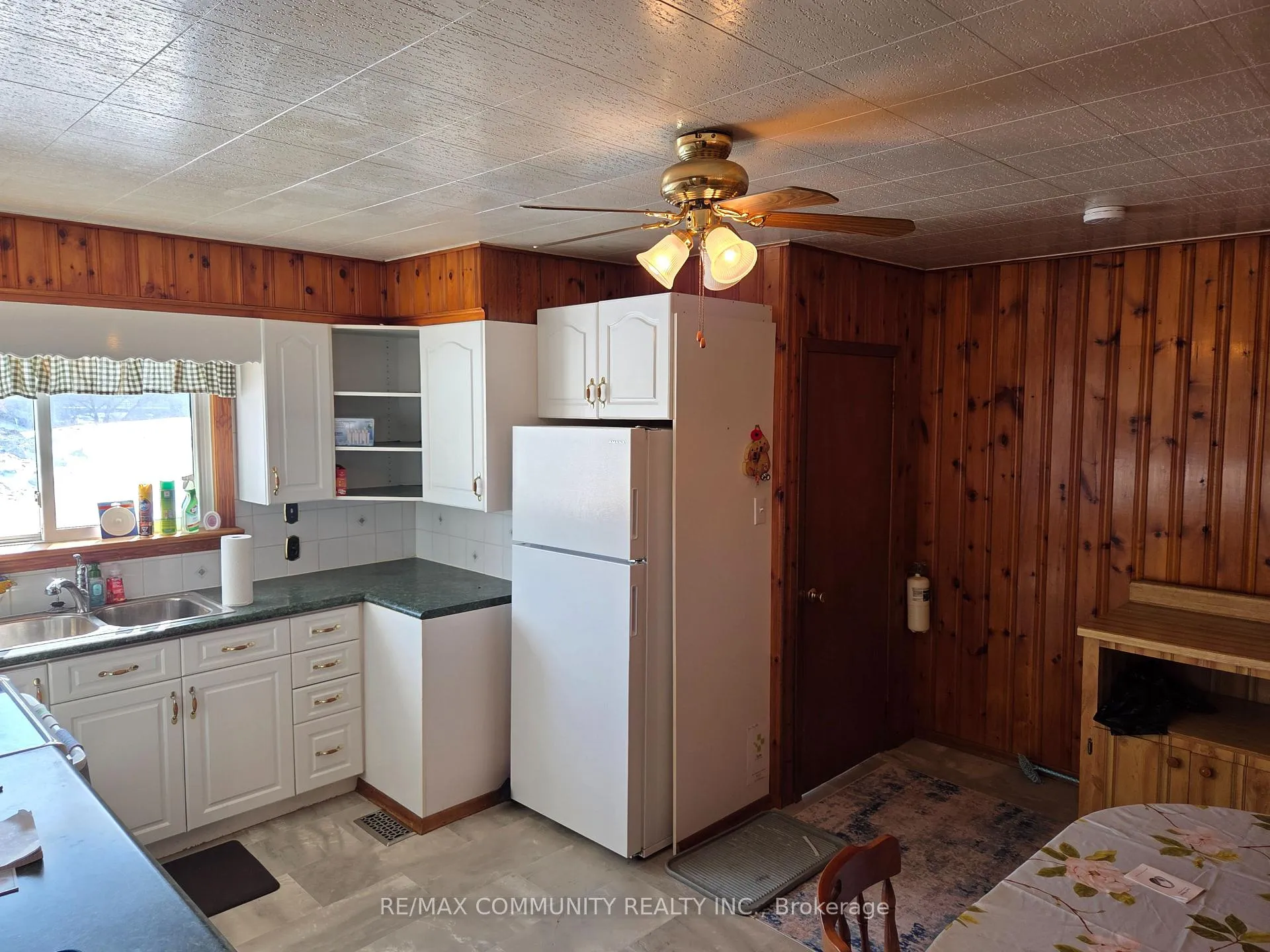 Photo 9 of 136 Wharf Street, Clarington, Bowmanville — HOMEH