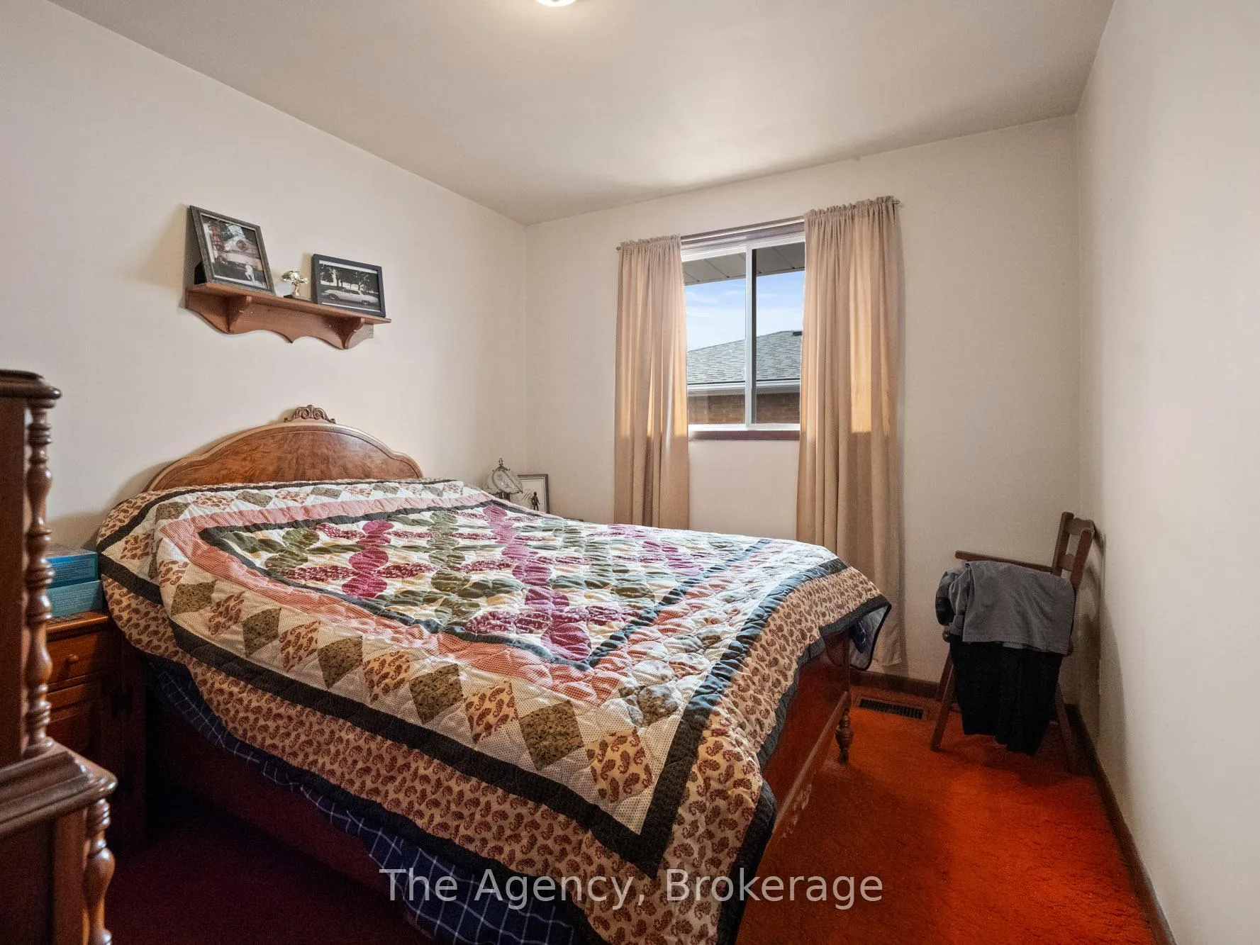 Photo 16 of 20 Brackencrest Road, St. Catharines, Secord Woods — HOMEH