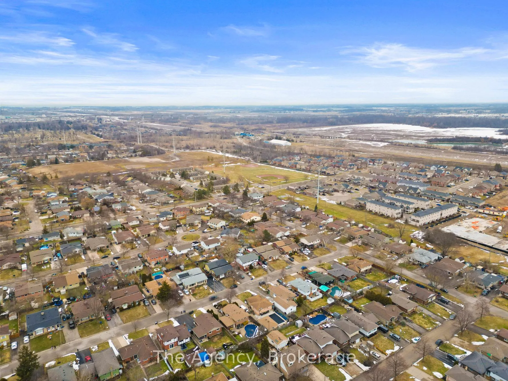 Photo 39 of 20 Brackencrest Road, St. Catharines, Secord Woods — HOMEH