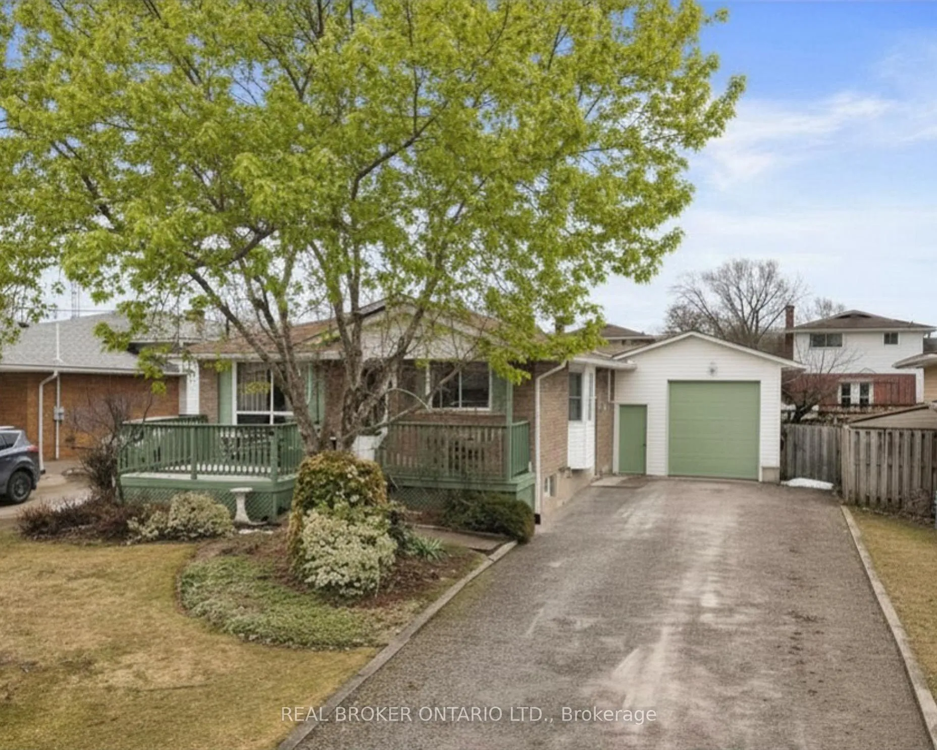 Photo 1 of 20 Brackencrest Road, St. Catharines, Secord Woods — HOMEH