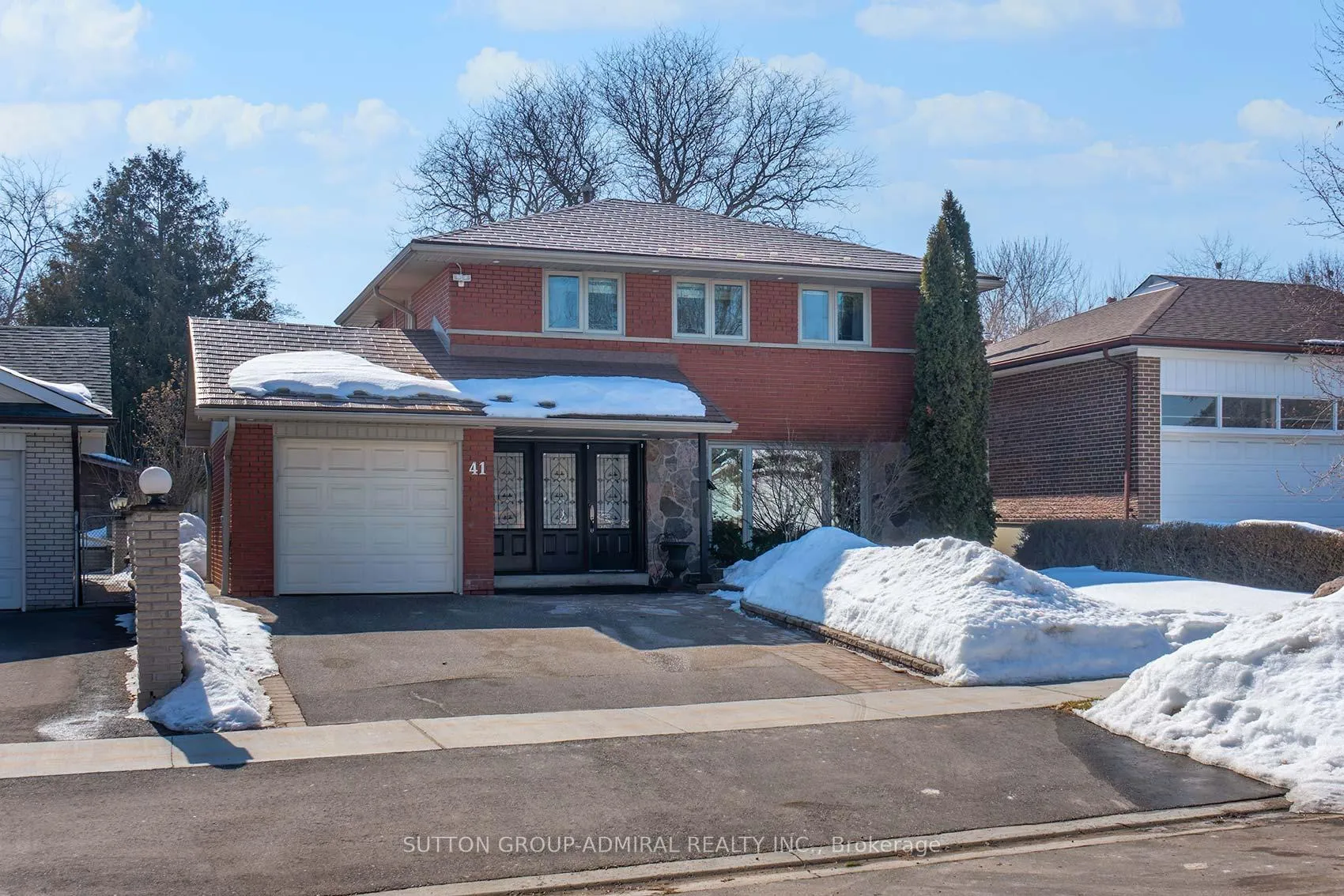 Front of 41 Hamptonbrook Drive