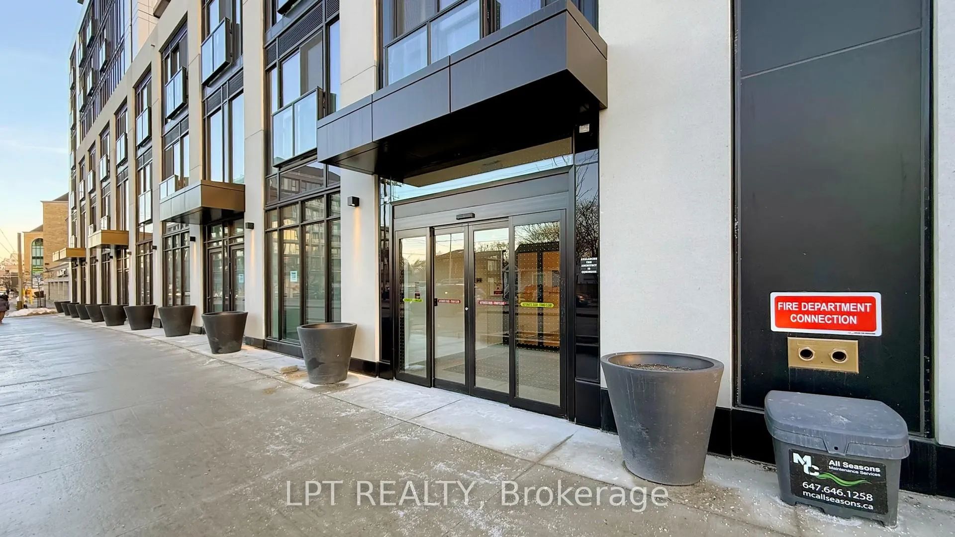Photo 5 of Unit 107, 801 The Queensway, Etobicoke, Stonegate-Queensway — HOMEH