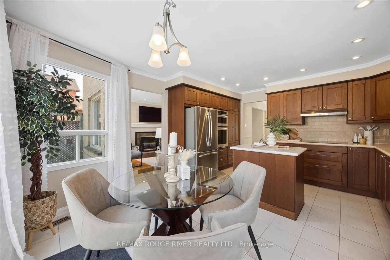 Photo 10 of 598 Maitland Drive, Pickering, Rosebank — HOMEH