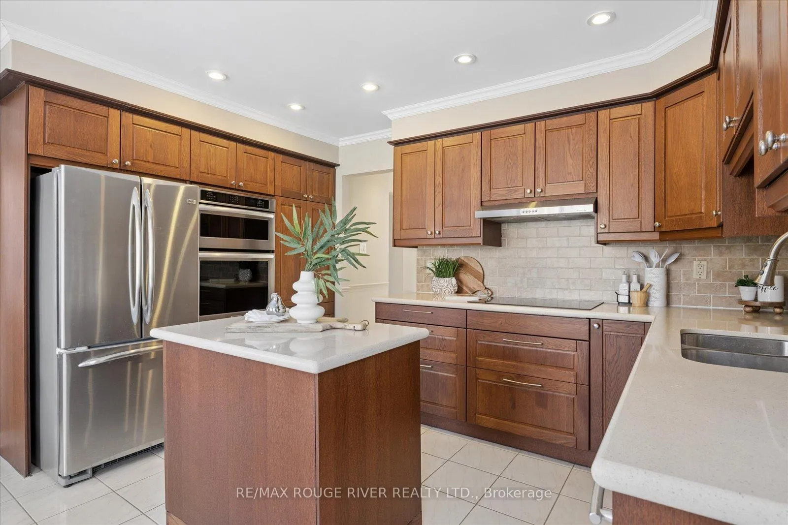 Photo 11 of 598 Maitland Drive, Pickering, Rosebank — HOMEH
