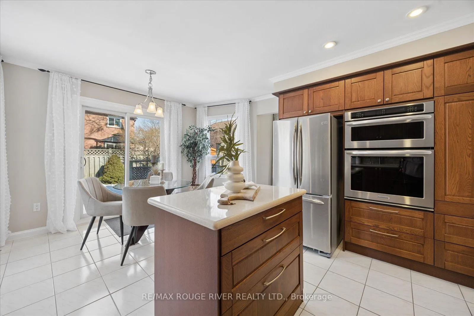 Photo 13 of 598 Maitland Drive, Pickering, Rosebank — HOMEH