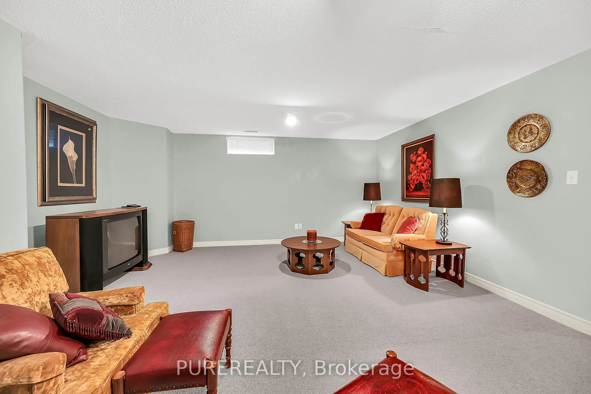 Photo 16 of 223 Greenbriar Road, Hamilton, Meadowlands — HOMEH