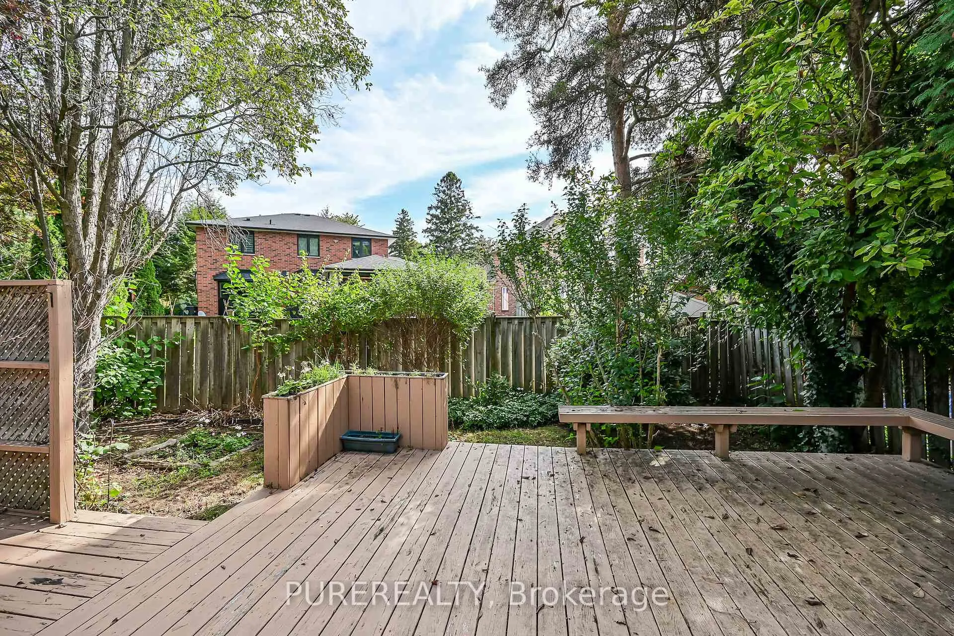 Photo 25 of 223 Greenbriar Road, Hamilton, Meadowlands — HOMEH