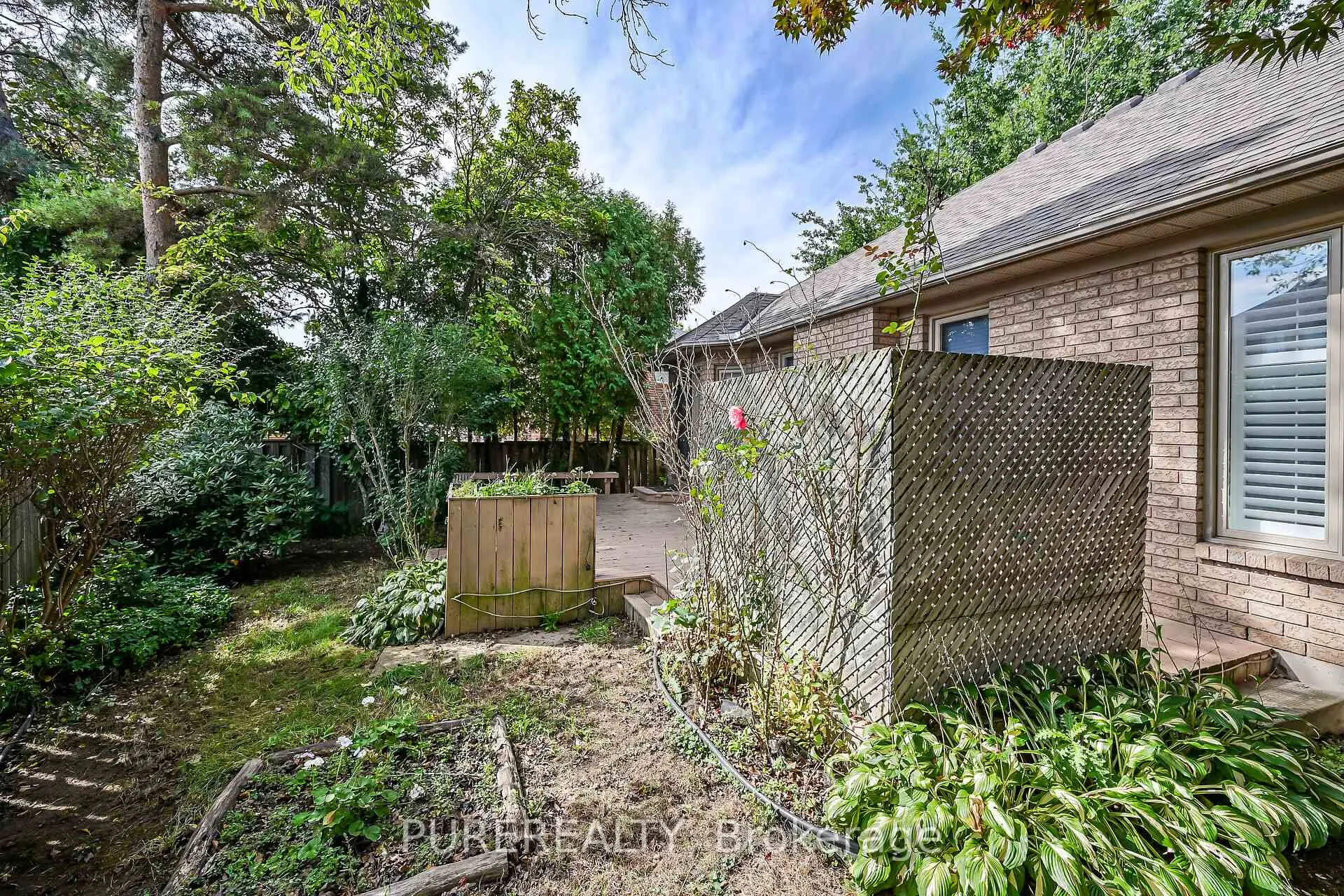 Photo 28 of 223 Greenbriar Road, Hamilton, Meadowlands — HOMEH