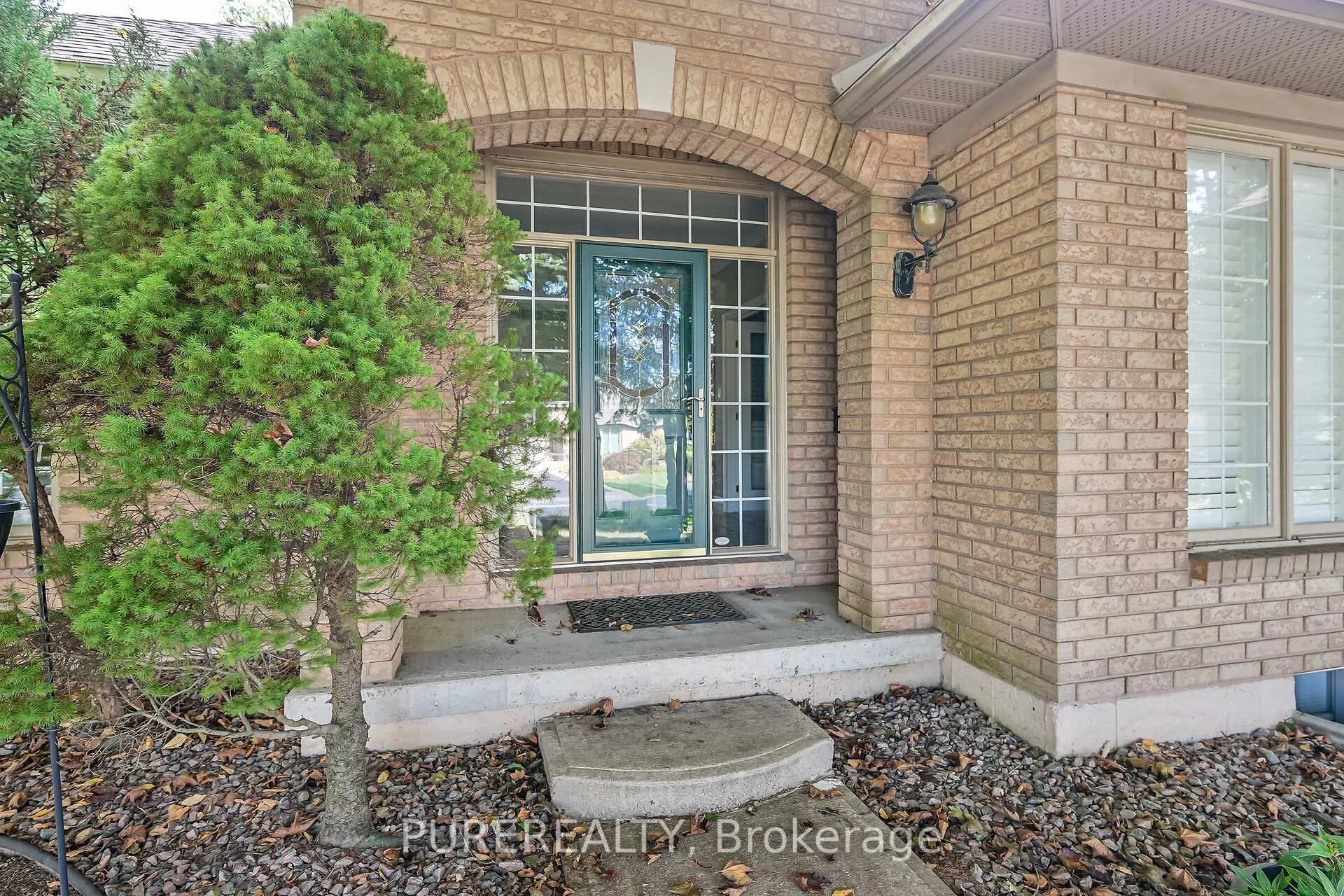Photo 33 of 223 Greenbriar Road, Hamilton, Meadowlands — HOMEH