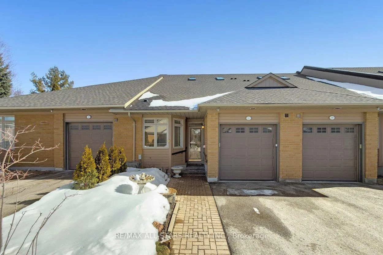 Photo 1 of 21 Wave Hill Way, Markham, Greensborough — HOMEH