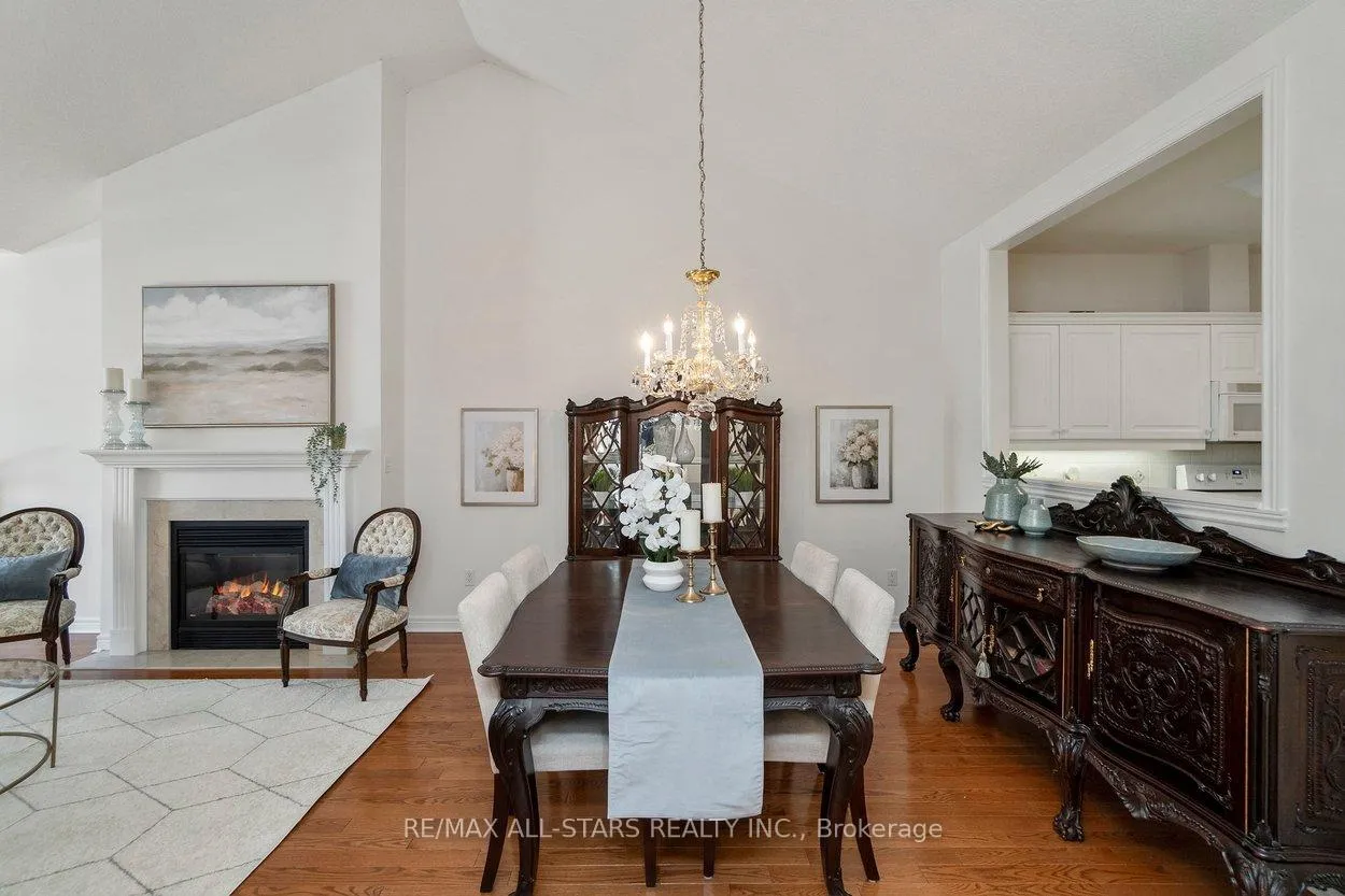 Photo 9 of 21 Wave Hill Way, Markham, Greensborough — HOMEH