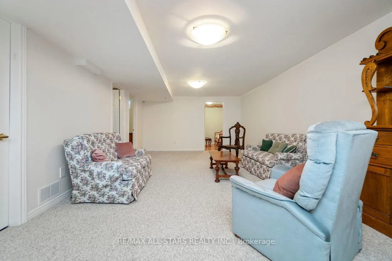 Photo 25 of 21 Wave Hill Way, Markham, Greensborough — HOMEH