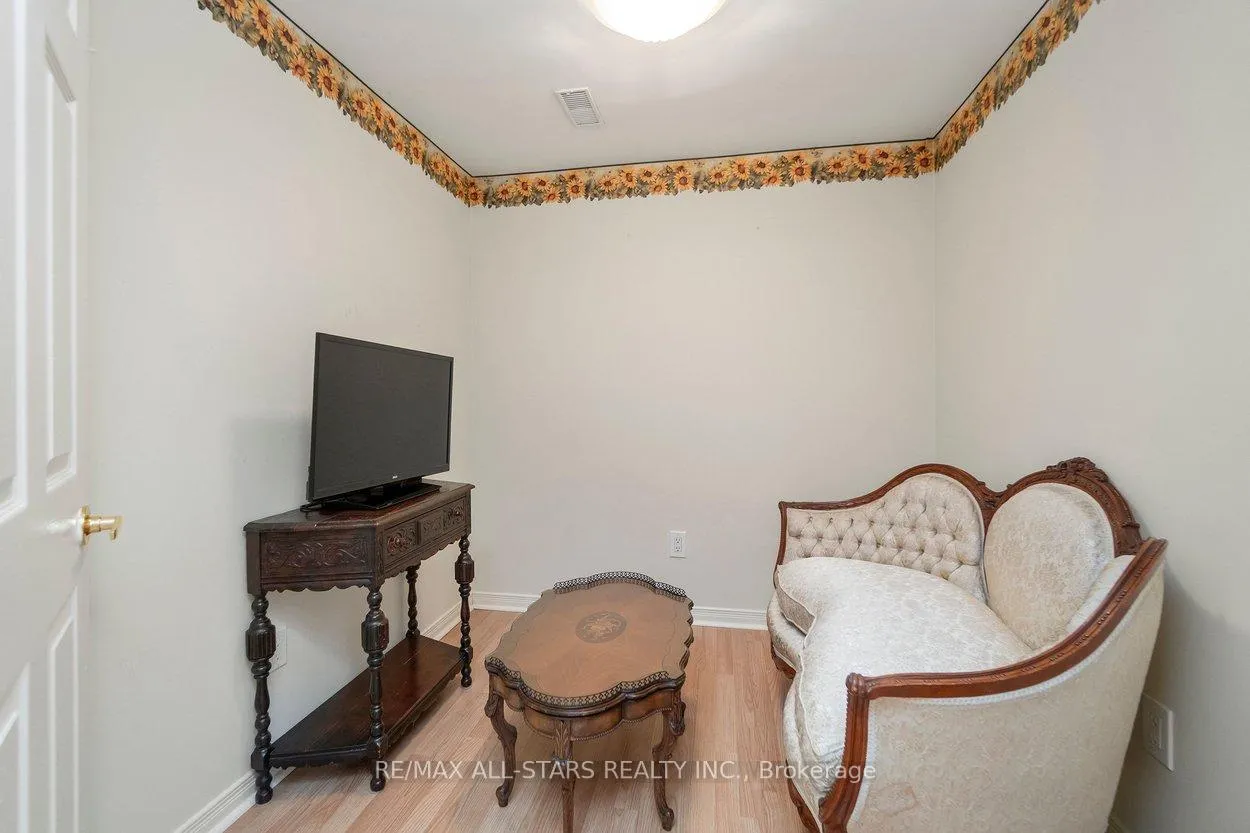 Photo 28 of 21 Wave Hill Way, Markham, Greensborough — HOMEH