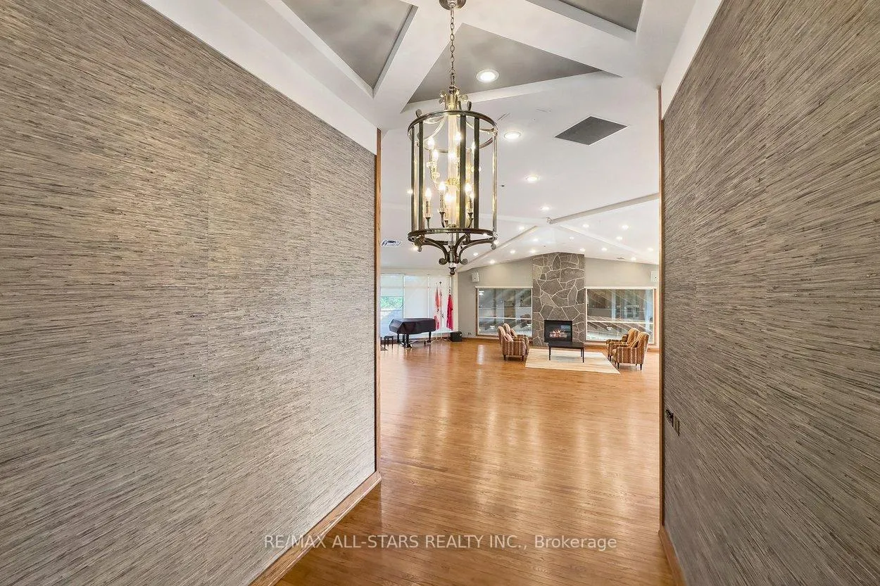 Photo 35 of 21 Wave Hill Way, Markham, Greensborough — HOMEH
