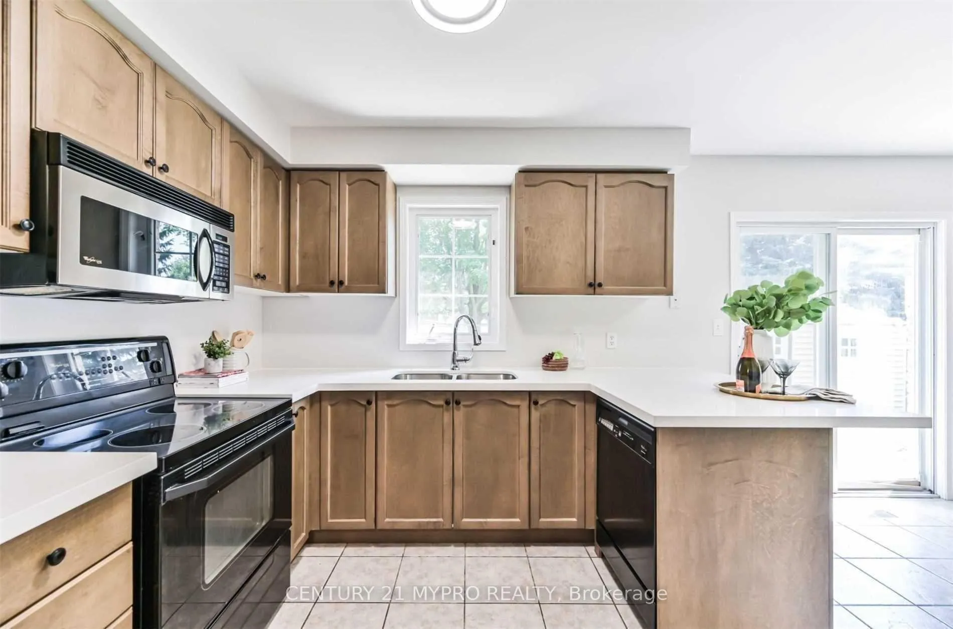 Photo 7 of 60 Hibbard Drive, Ajax, Central — HOMEH