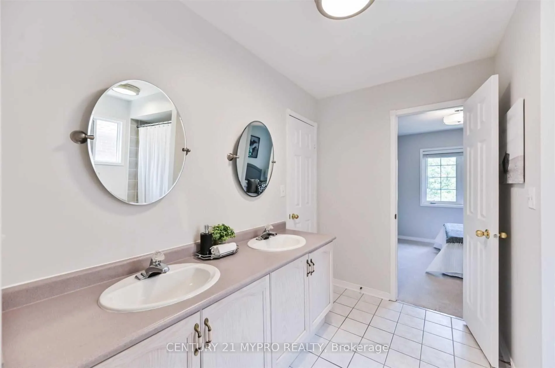 Photo 20 of 60 Hibbard Drive, Ajax, Central — HOMEH