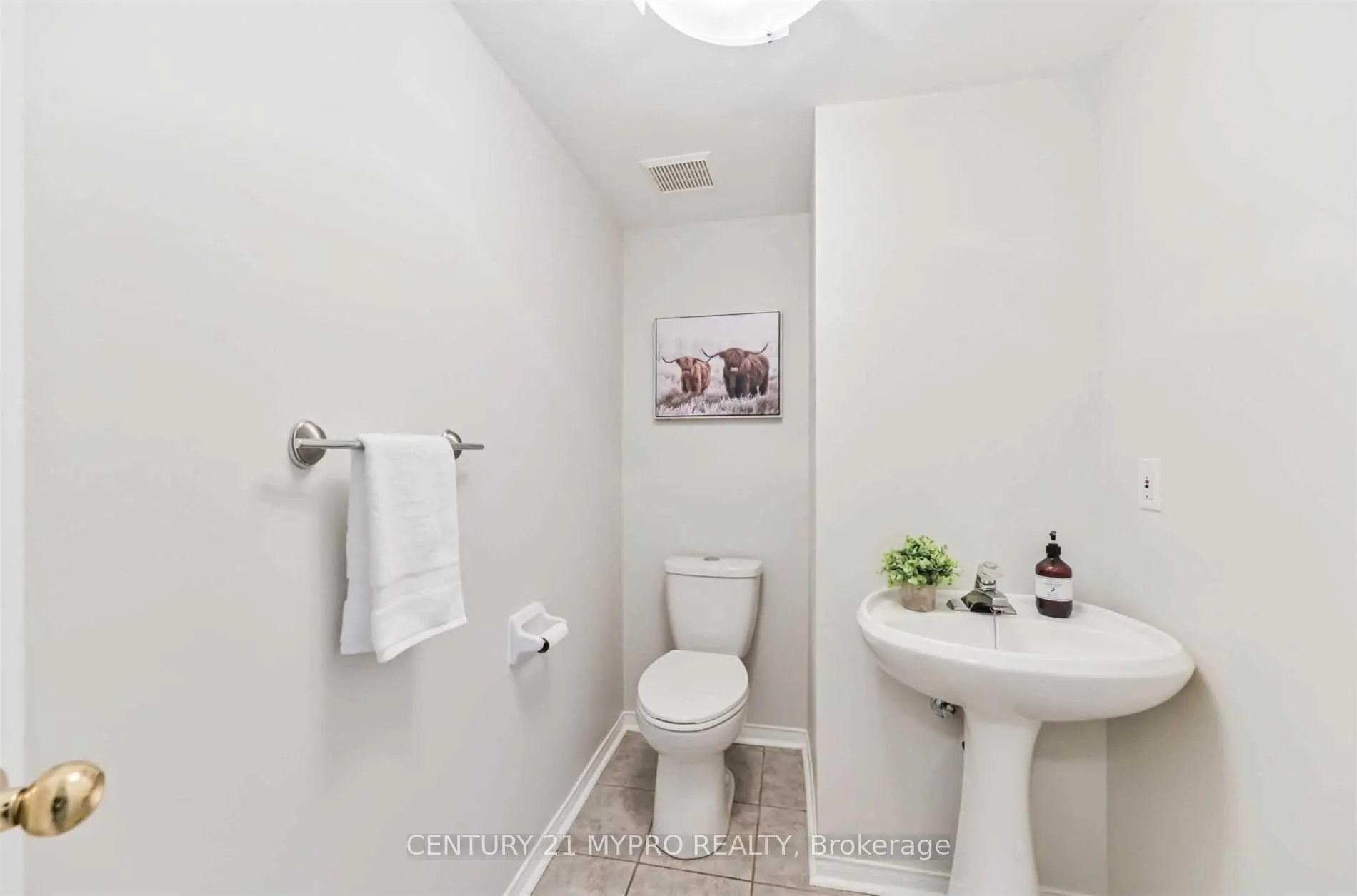 Photo 24 of 60 Hibbard Drive, Ajax, Central — HOMEH