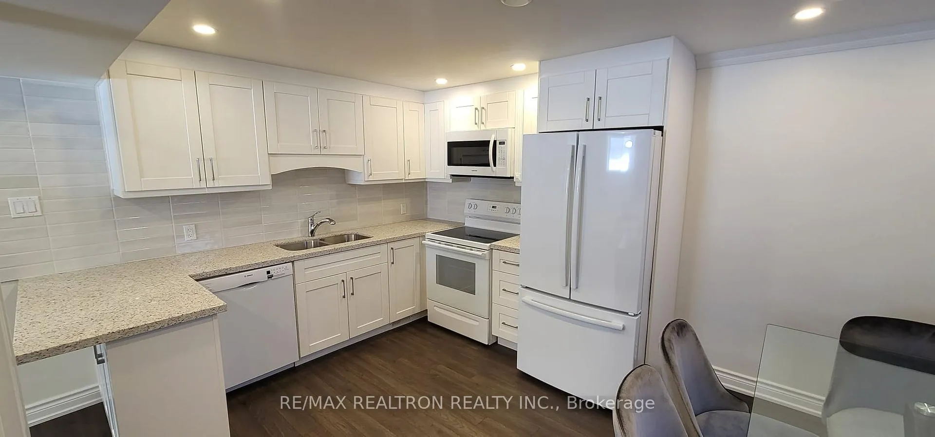 Photo 8 of Unit Basement, 214 Bayview Avenue, Georgina, Keswick South — HOMEH