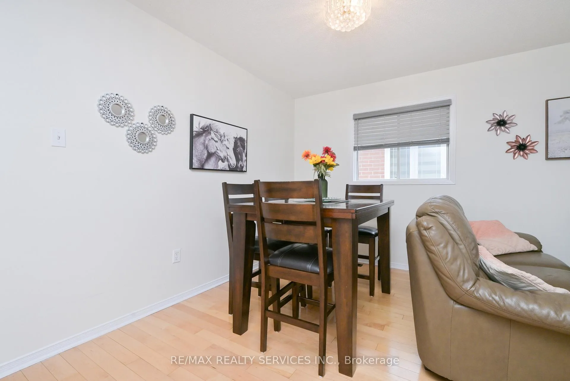 Photo 10 of 83 Summerfield Crescent, Brampton, Brampton West — HOMEH