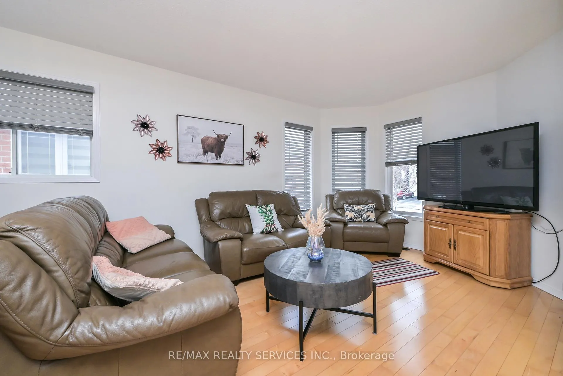 Photo 11 of 83 Summerfield Crescent, Brampton, Brampton West — HOMEH