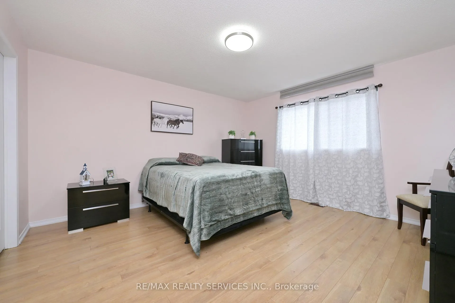 Photo 14 of 83 Summerfield Crescent, Brampton, Brampton West — HOMEH