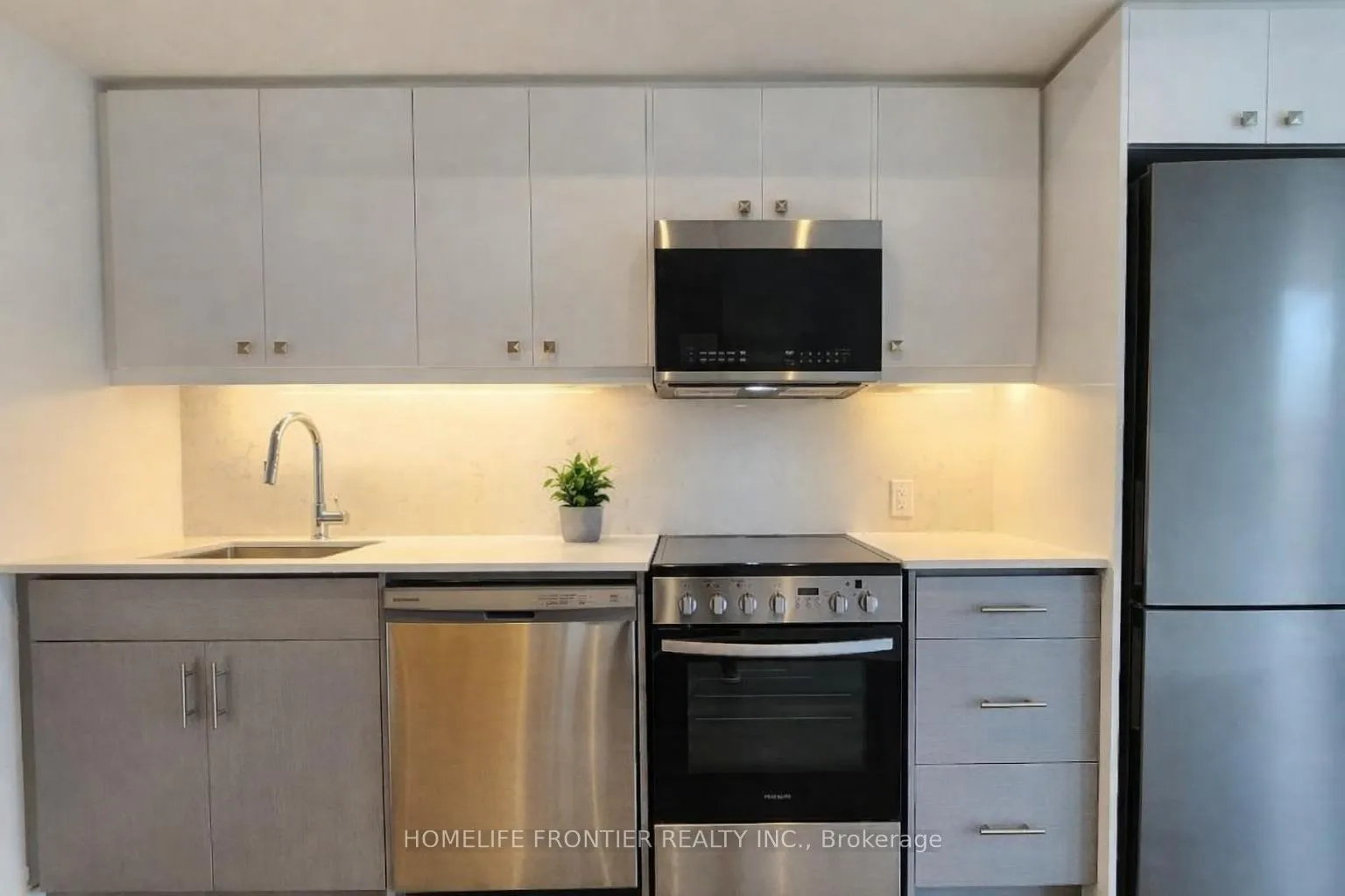 Photo 3 of Unit 414, 2 Manderley Drive, Scarborough, Birchcliffe-Cliffside — HOMEH