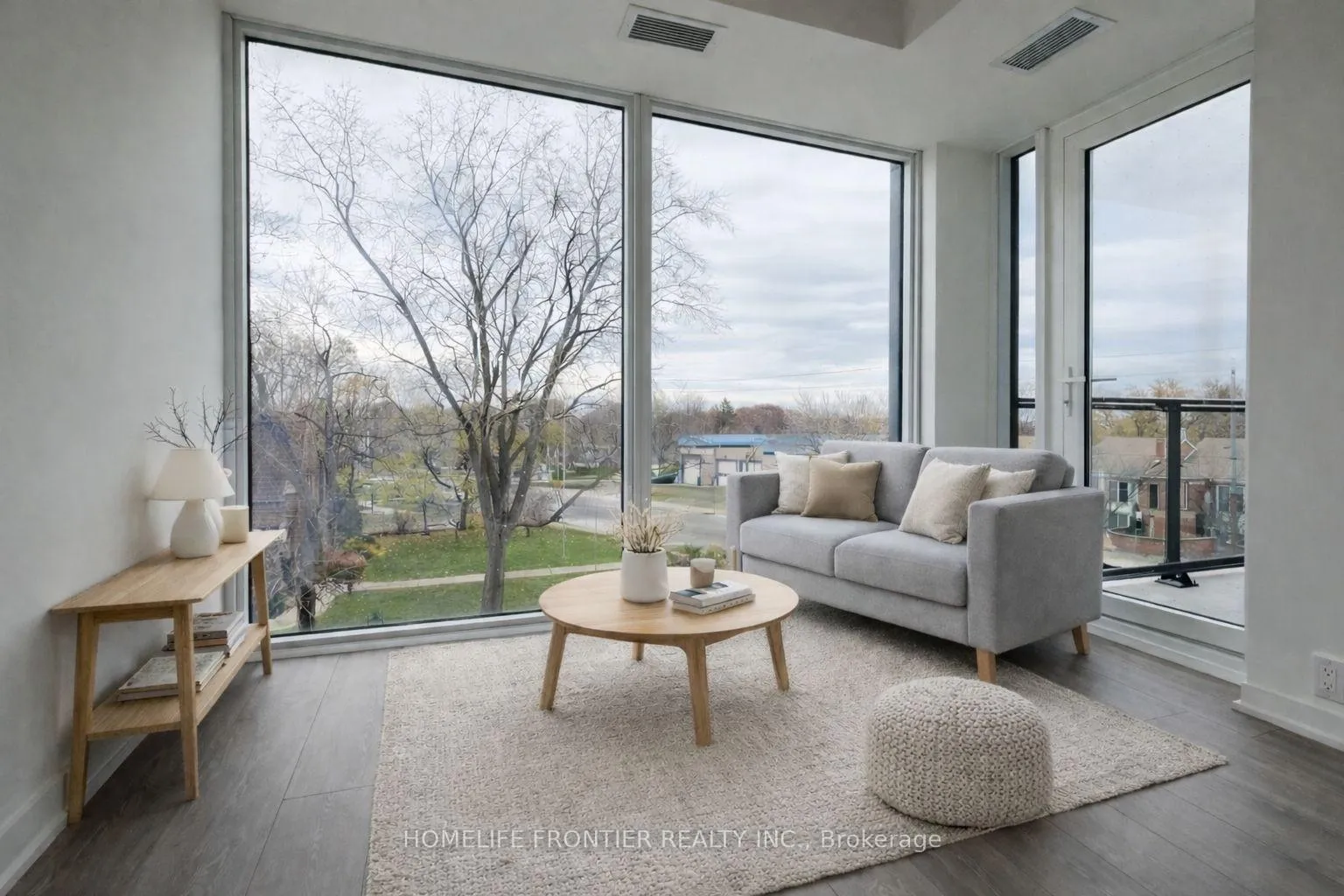 Photo 5 of Unit 414, 2 Manderley Drive, Scarborough, Birchcliffe-Cliffside — HOMEH