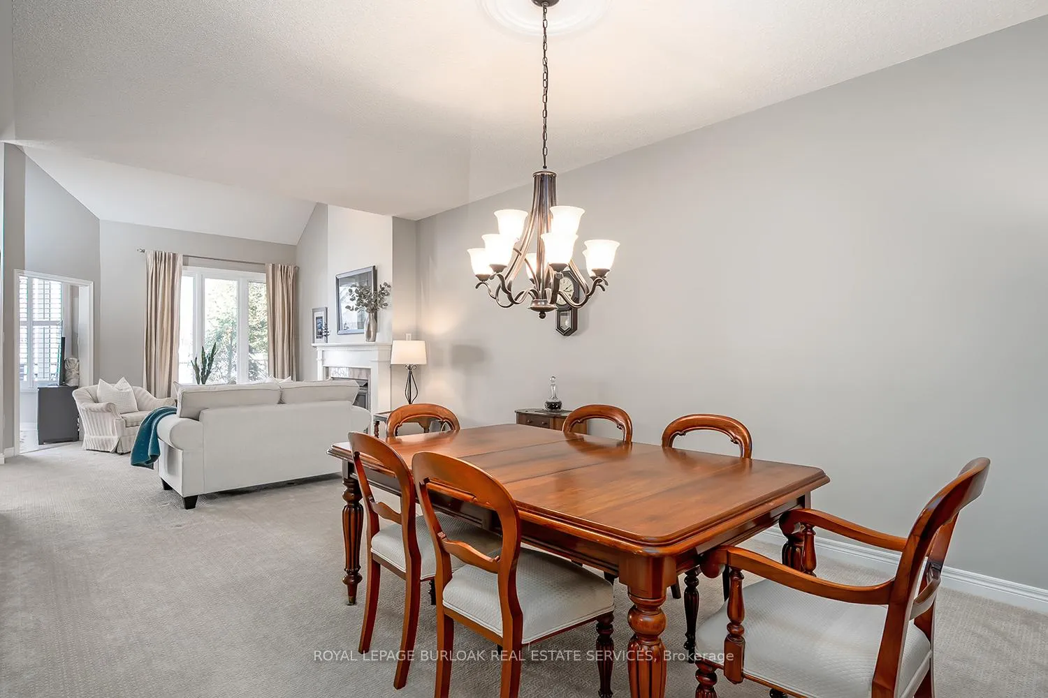 Photo 6 of 4138 Stonebridge Crescent, Burlington, Rose — HOMEH